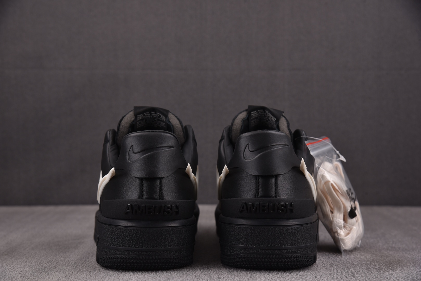 AMBUSH 尺码36-47.5

纯原版出品-AMBUSH x NK Air Force 1 Low 