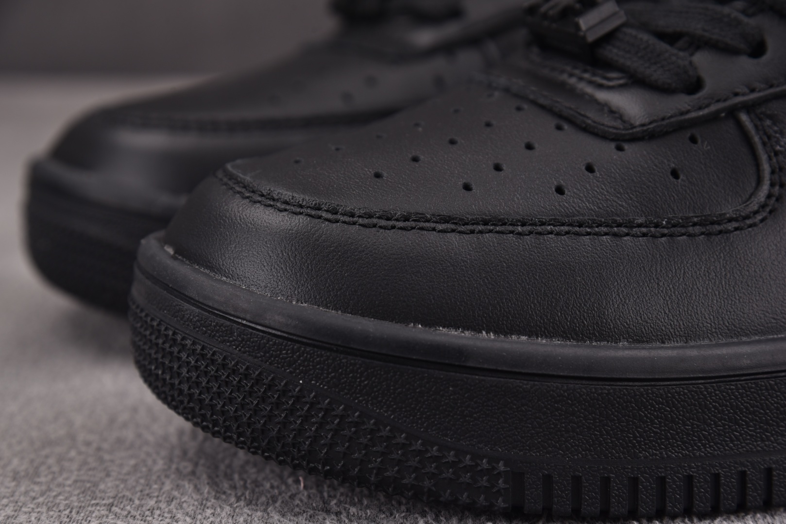 AMBUSH 尺码36-47.5

纯原版出品-AMBUSH x NK Air Force 1 Low 