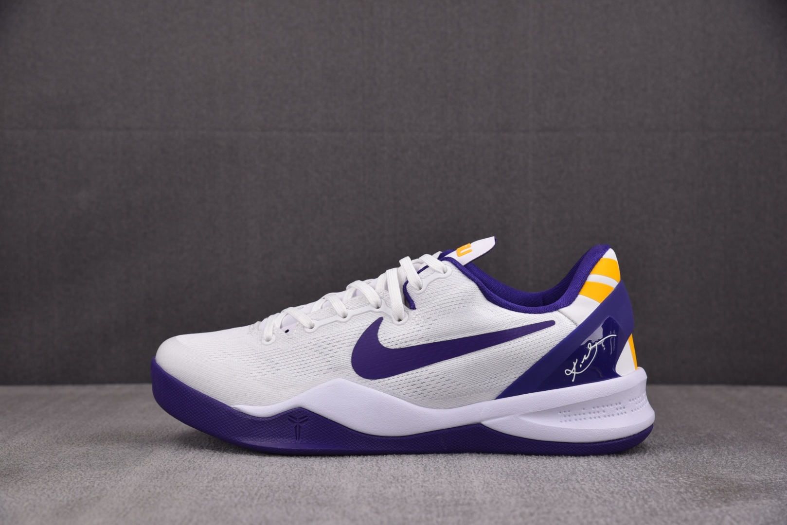 科比8 尺码40-48.5

纯原出品-Kobe 8 Protro Whit Court Purple 