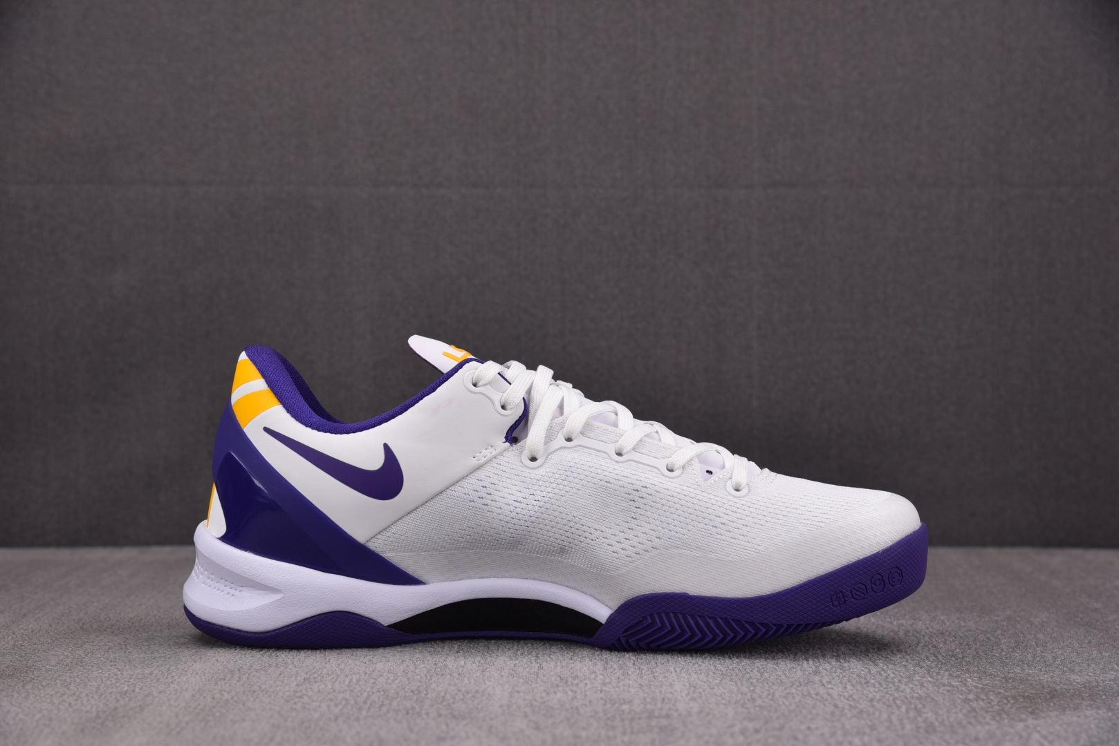 科比8 尺码40-48.5

纯原出品-Kobe 8 Protro Whit Court Purple 