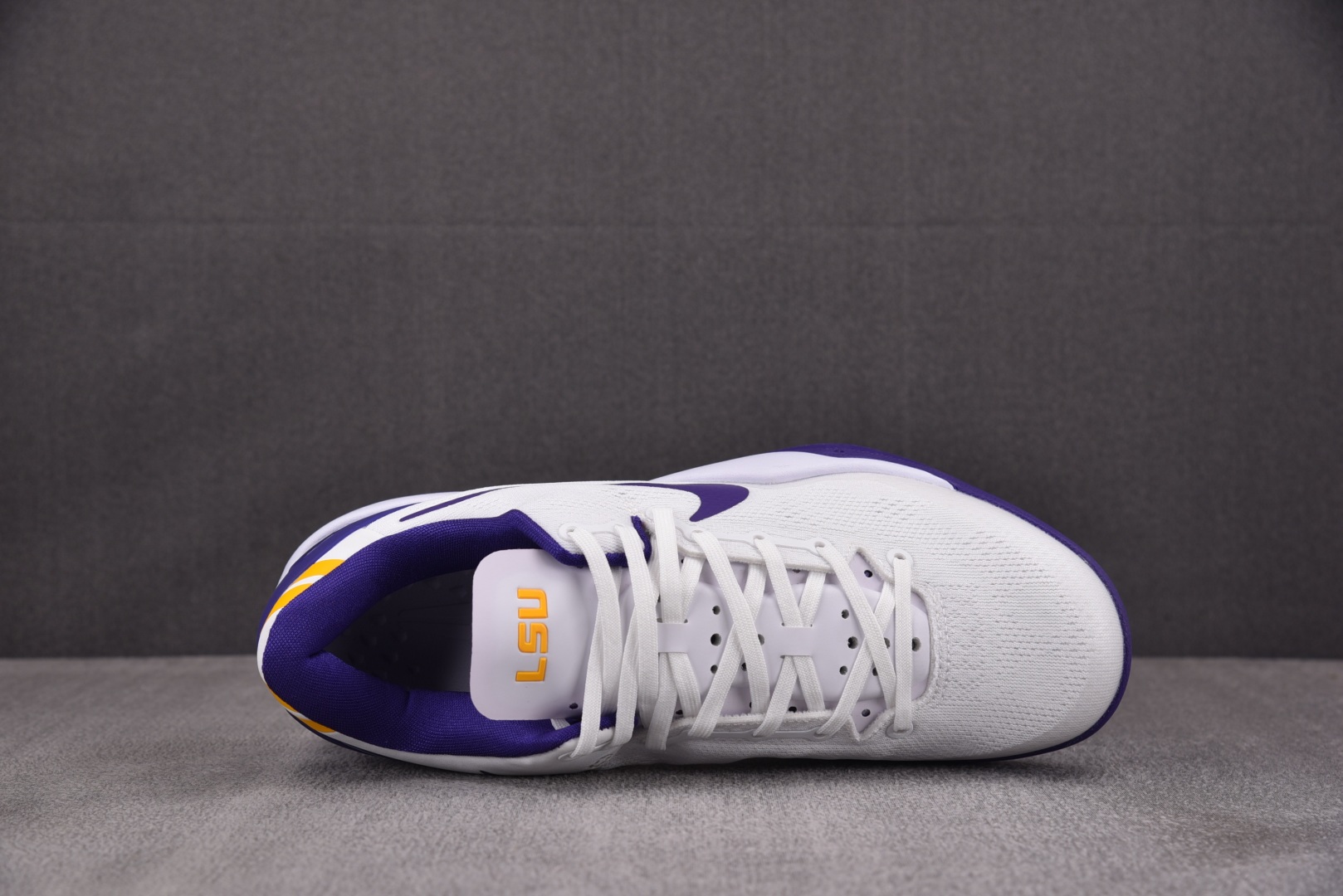 科比8 尺码40-48.5

纯原出品-Kobe 8 Protro Whit Court Purple 
