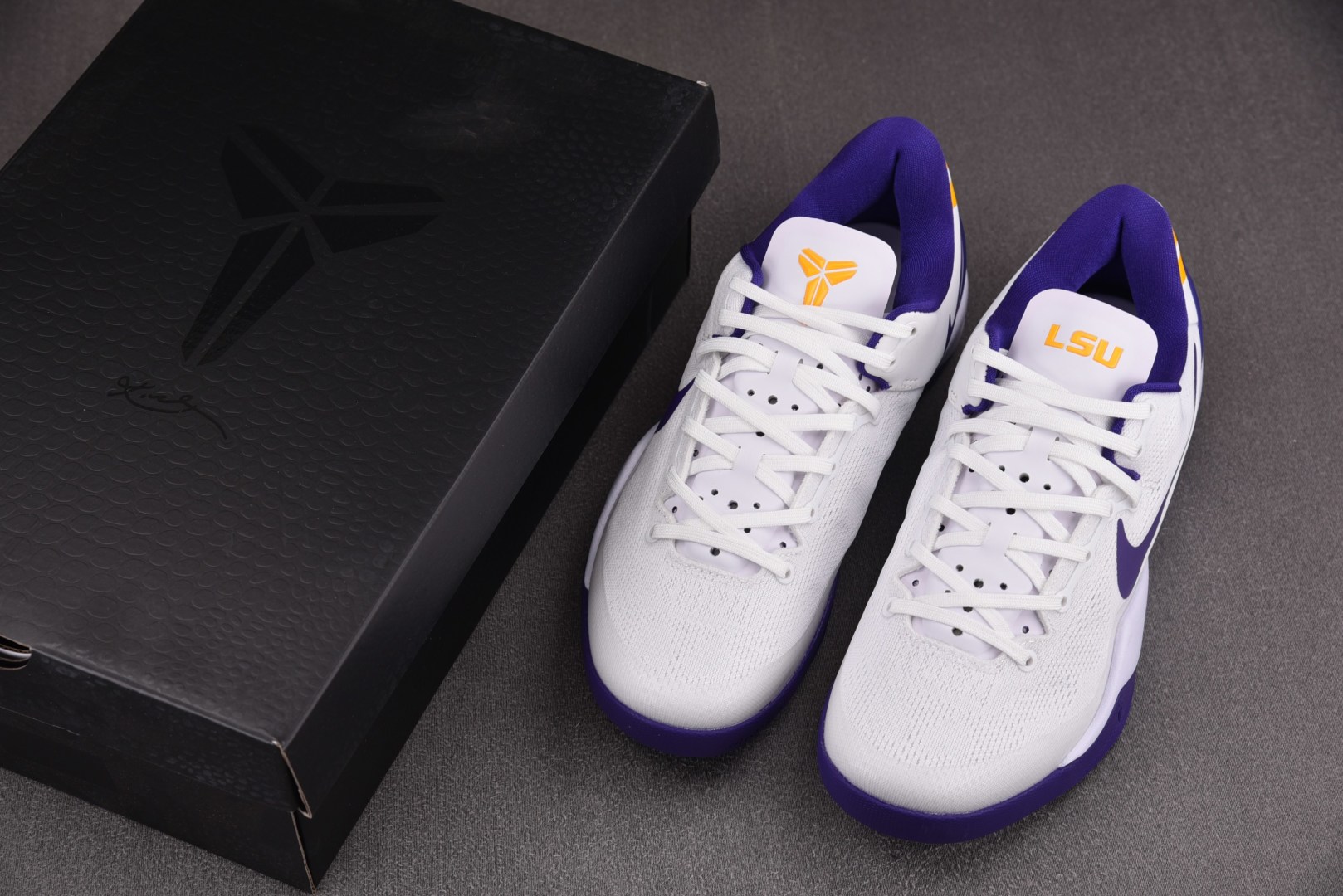 科比8 尺码40-48.5

纯原出品-Kobe 8 Protro Whit Court Purple 