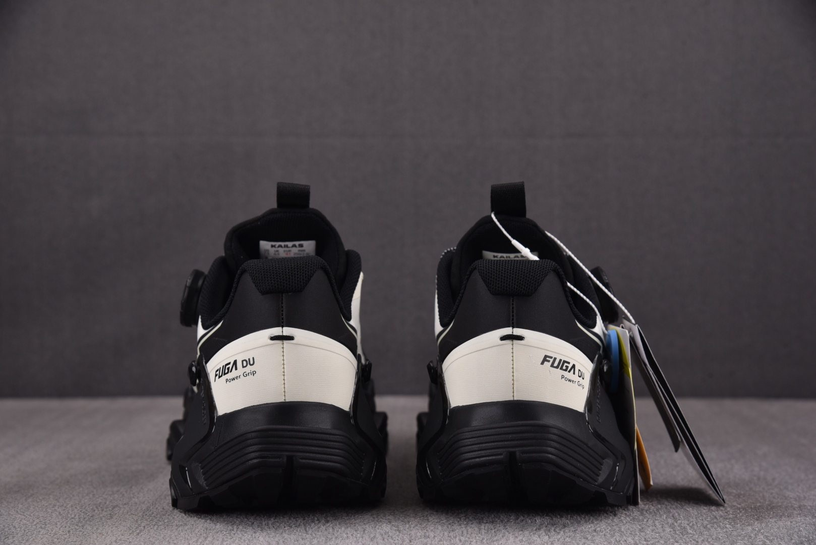 凯乐 尺码36-45

纯原出品-Kailas Fuga Du Boa 凯乐石登山鞋 白黑 KSA YZ
