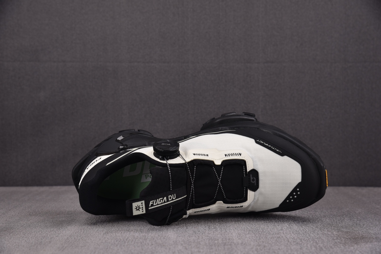 凯乐 尺码36-45

纯原出品-Kailas Fuga Du Boa 凯乐石登山鞋 白黑 KSA YZ