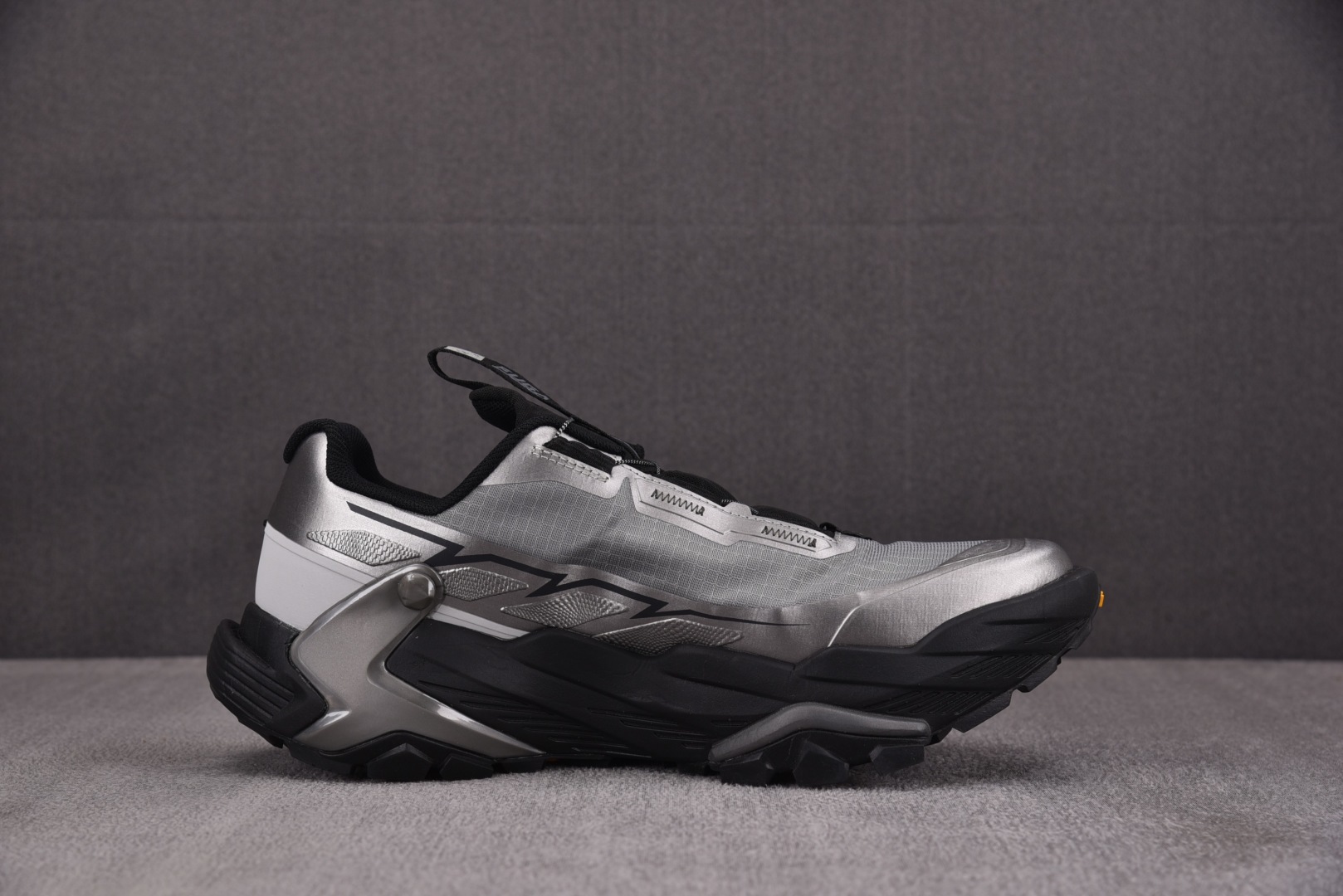 凯乐 尺码36-45

纯原出品-Kailas Fuga Du Boa 凯乐石登山鞋 银灰 YZ007
