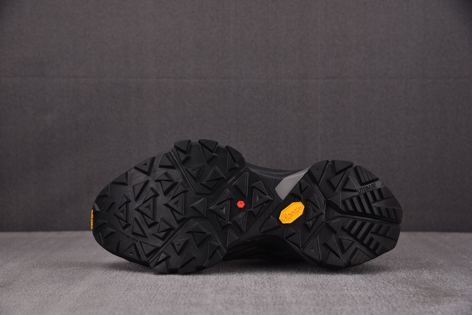 凯乐 尺码36-45

纯原出品-Kailas Fuga Du Boa 凯乐石登山鞋 银灰 YZ007
