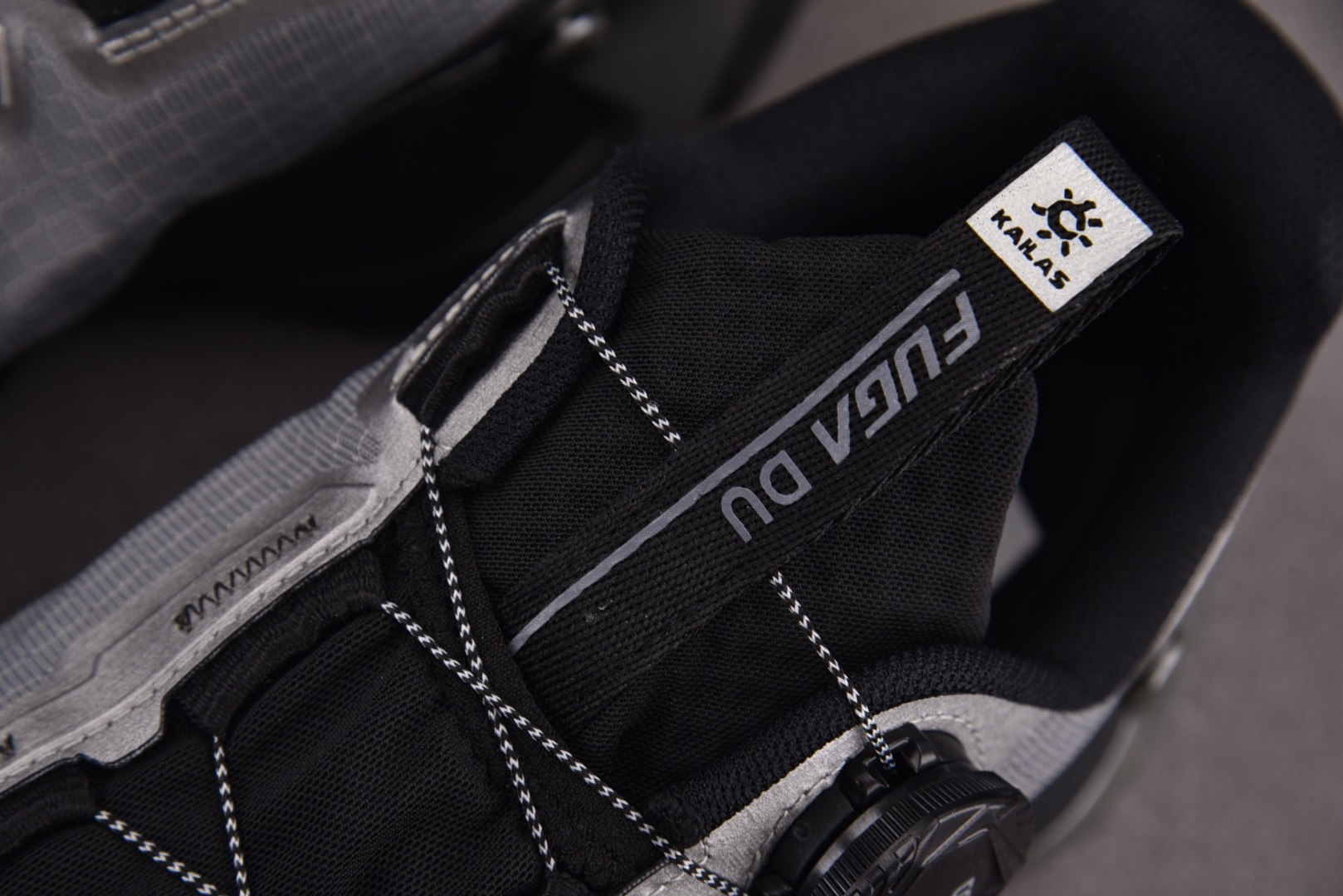 凯乐 尺码36-45

纯原出品-Kailas Fuga Du Boa 凯乐石登山鞋 银灰 YZ007
