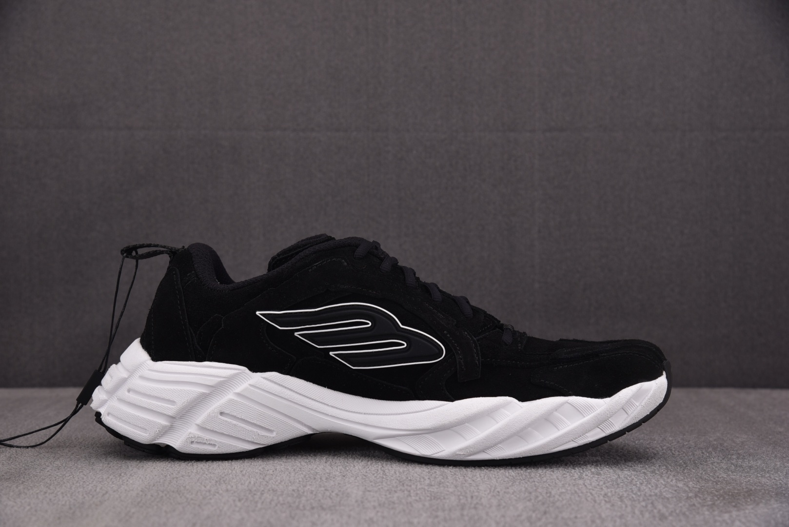 巴黎 尺码36-45

纯原版出品-Balenciaga Monday Black White 黑白 Y