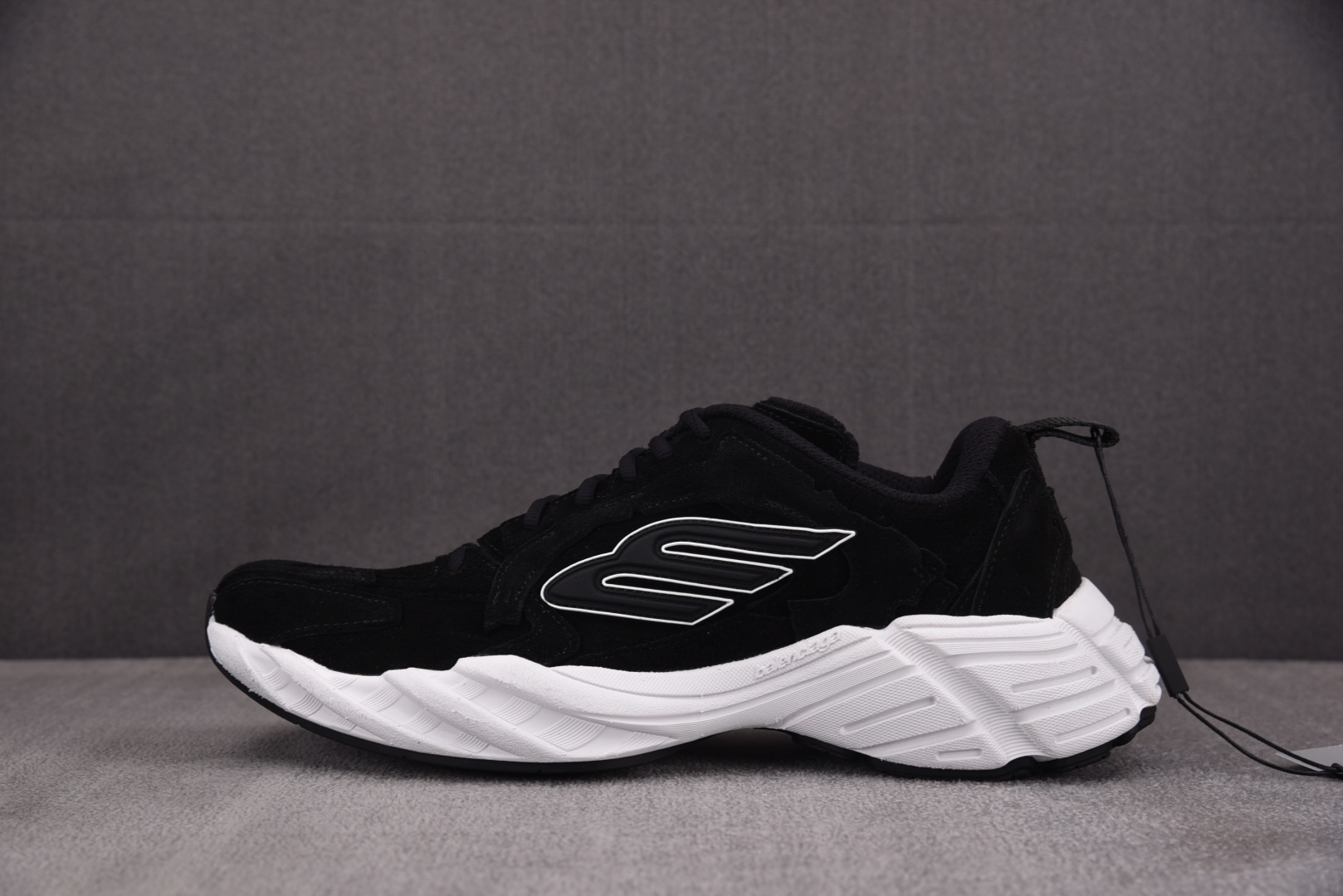 巴黎 尺码36-45

纯原版出品-Balenciaga Monday Black White 黑白 Y