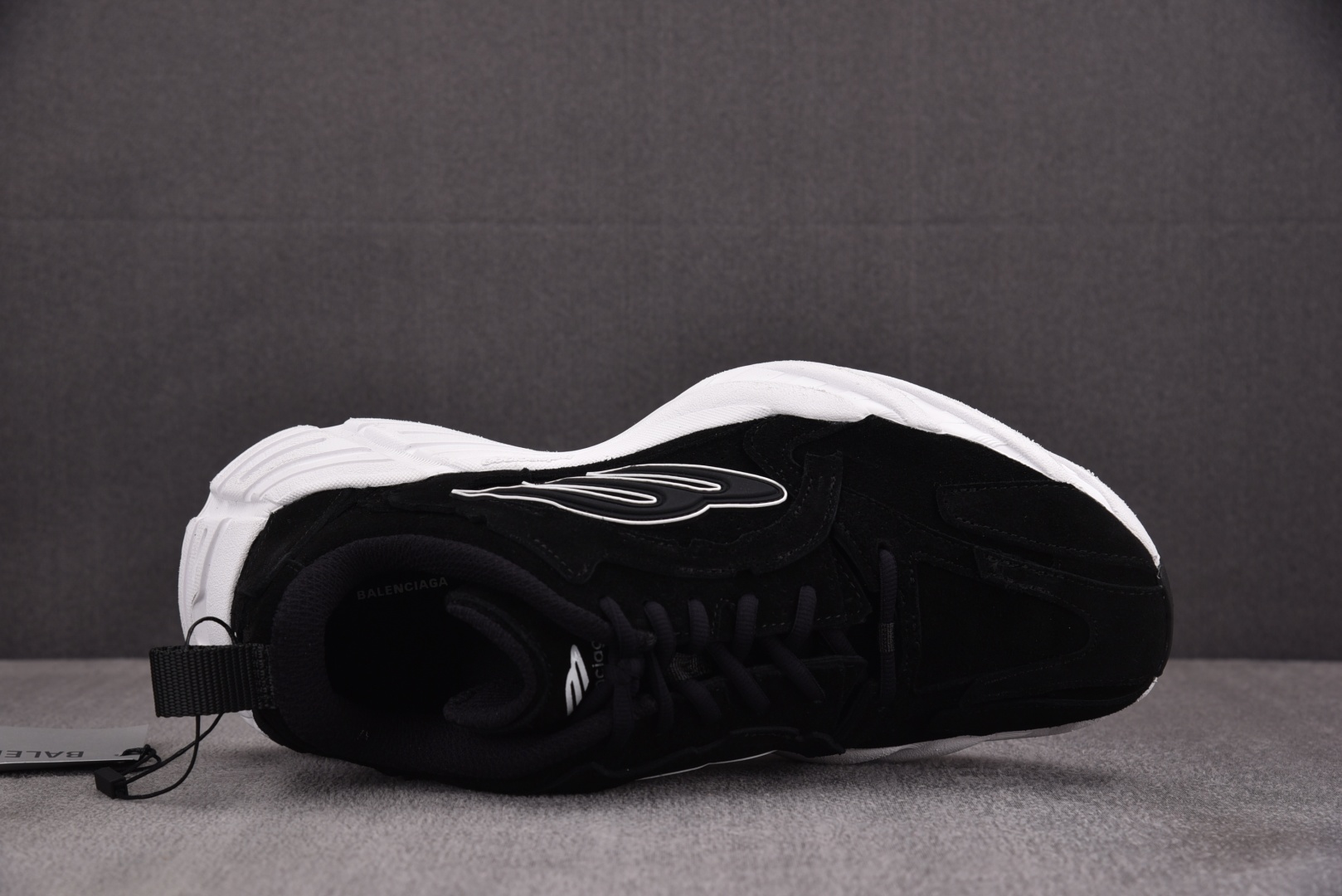 巴黎 尺码36-45

纯原版出品-Balenciaga Monday Black White 黑白 Y