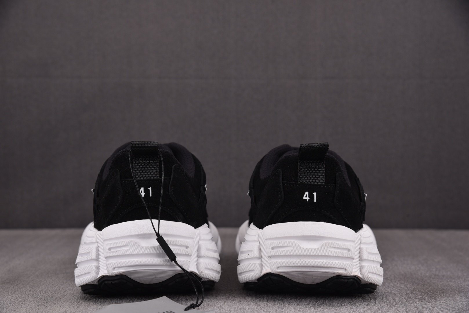巴黎 尺码36-45

纯原版出品-Balenciaga Monday Black White 黑白 Y