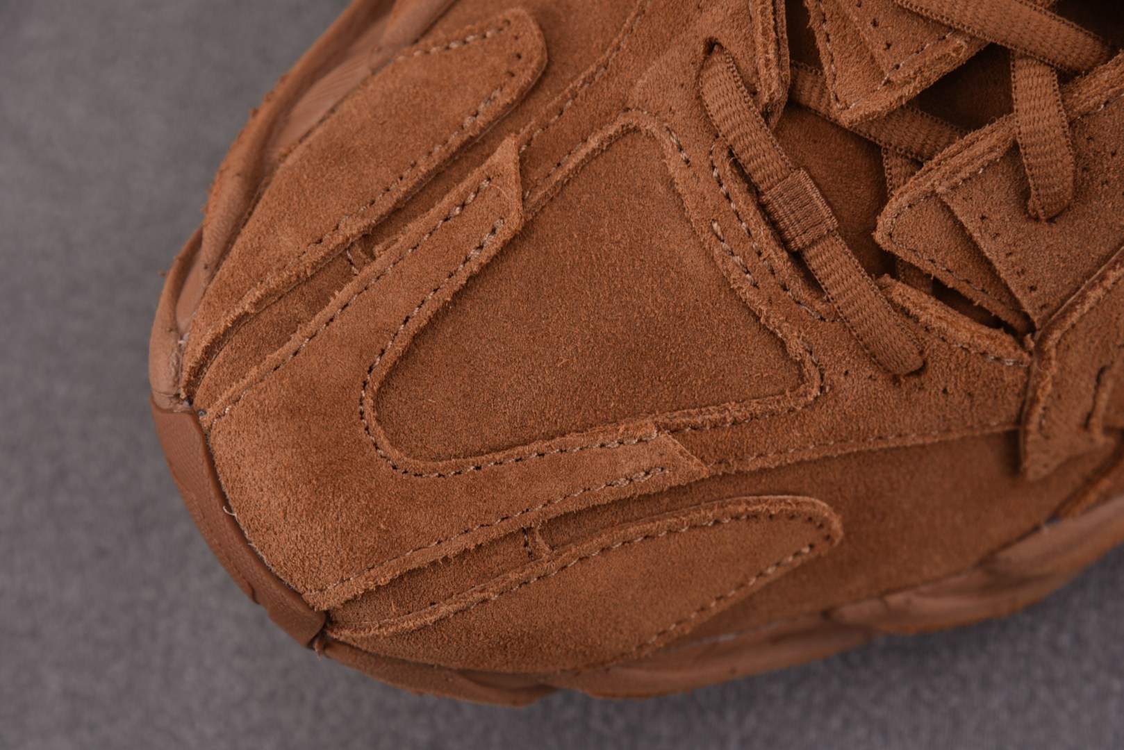 巴黎 尺码36-45

纯原版出品-Balenciaga Monday Full Brown 全棕 YZ