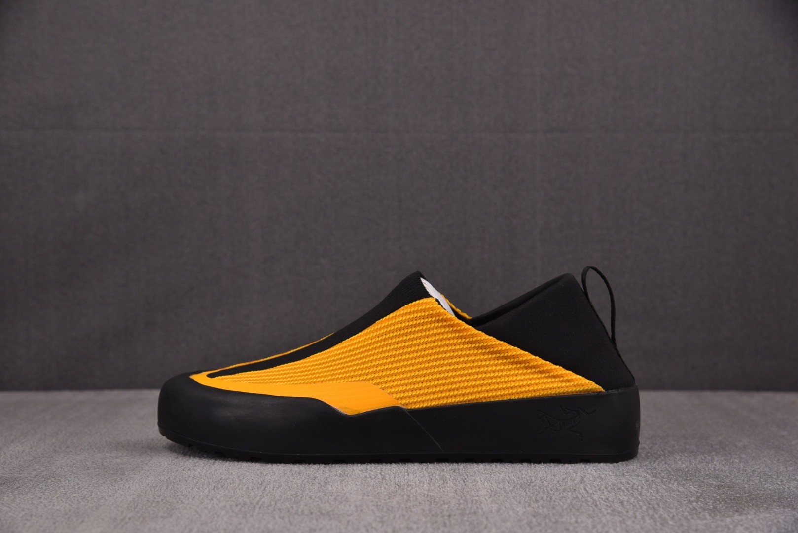 始祖鸟 尺码39-45

纯原出品-ArcTeryx  kragg 始祖鸟新款一脚蹬两穿休闲鞋户外运动鞋