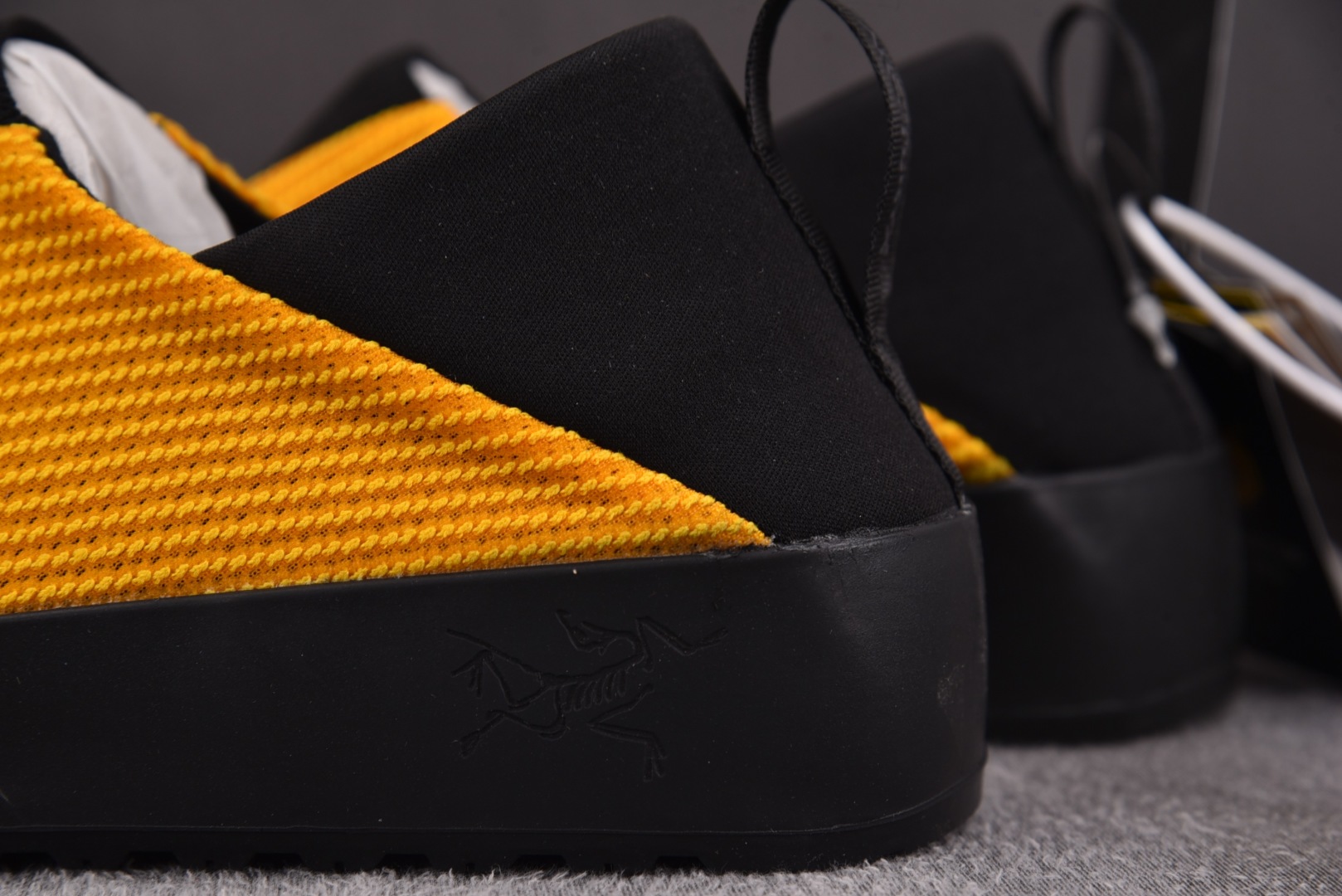 始祖鸟 尺码39-45

纯原出品-ArcTeryx  kragg 始祖鸟新款一脚蹬两穿休闲鞋户外运动鞋