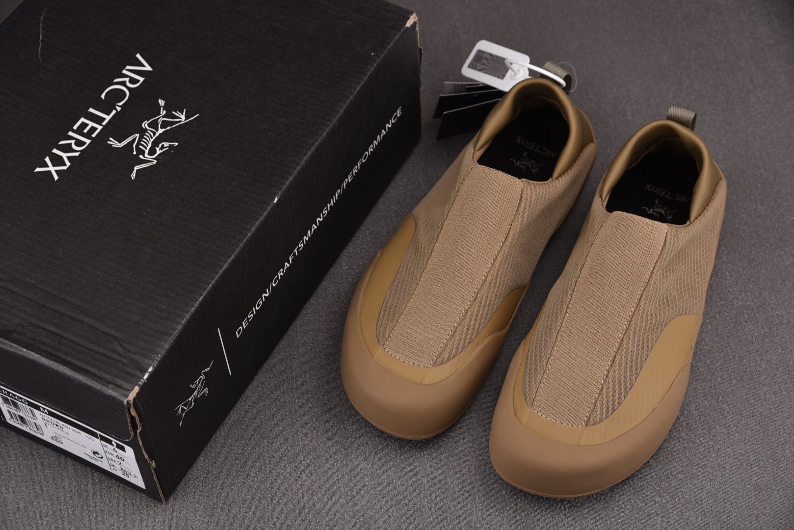 始祖鸟 尺码39-45

纯原出品-ArcTeryx  kragg 始祖鸟新款一脚蹬两穿休闲鞋户外运动鞋