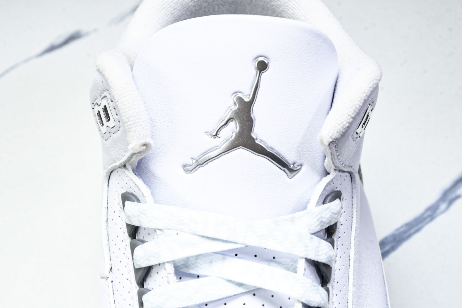 AJ3白猫 尺码40-47.5

纯原出品-Air Jordan 3 Retro Pure Money 
