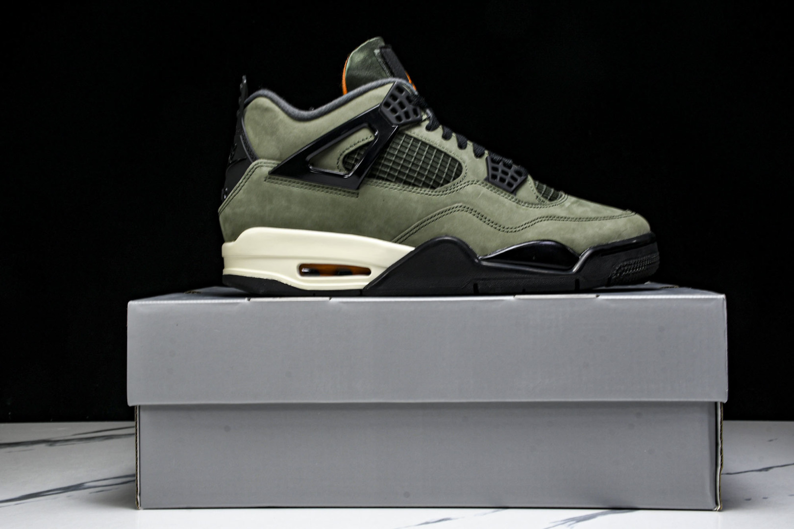 AJ4 军绿 尺码40-48.5

纯原出品-Air Jordan 4 Retro OG SP Unde