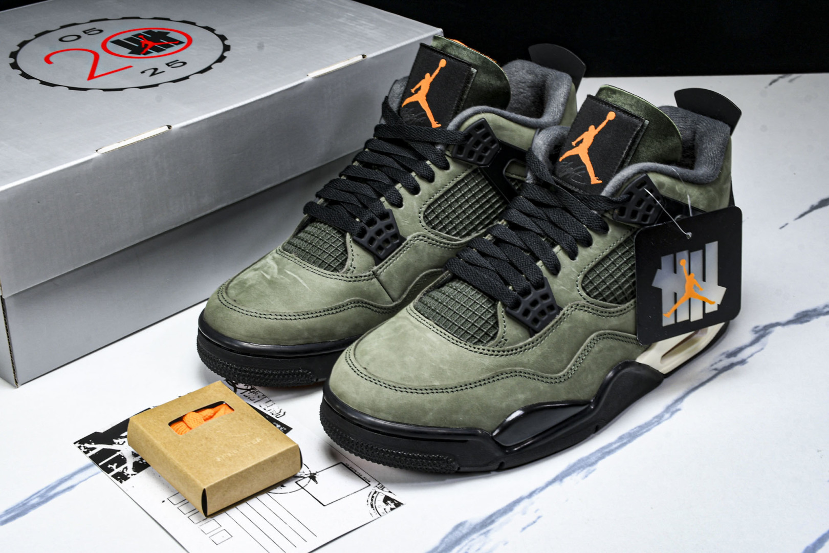 AJ4 军绿 尺码40-48.5

纯原出品-Air Jordan 4 Retro OG SP Unde