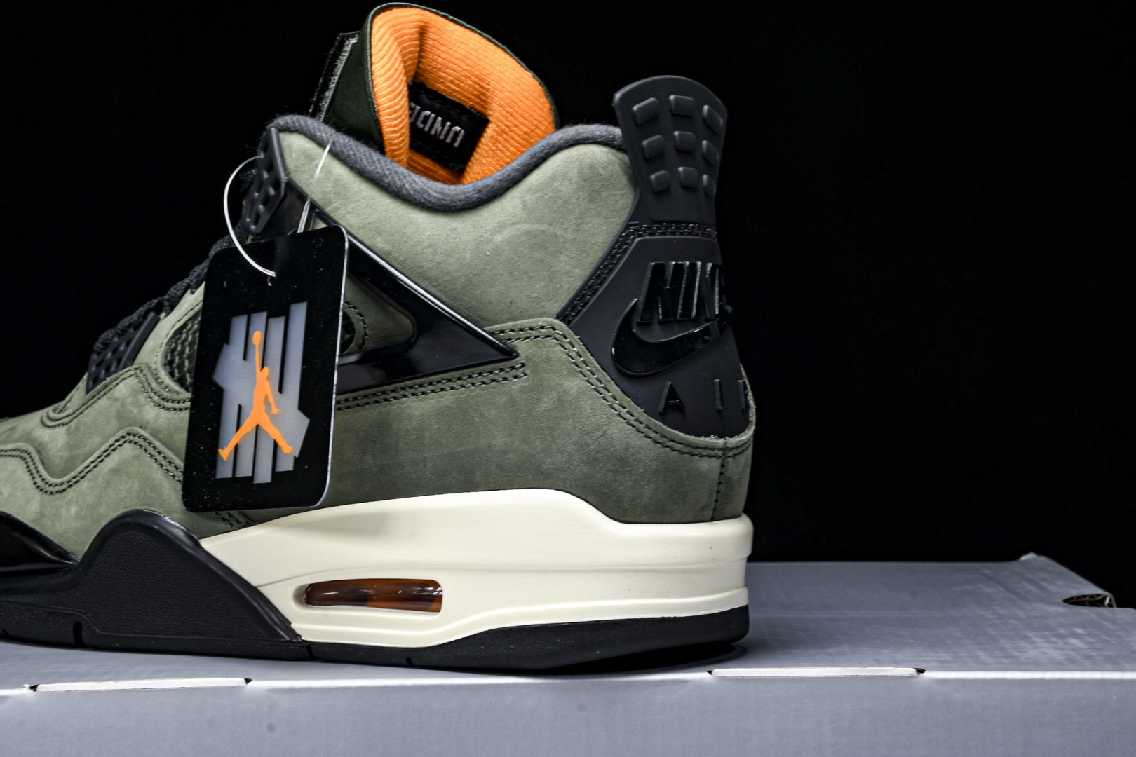 AJ4 军绿 尺码40-48.5

纯原出品-Air Jordan 4 Retro OG SP Unde