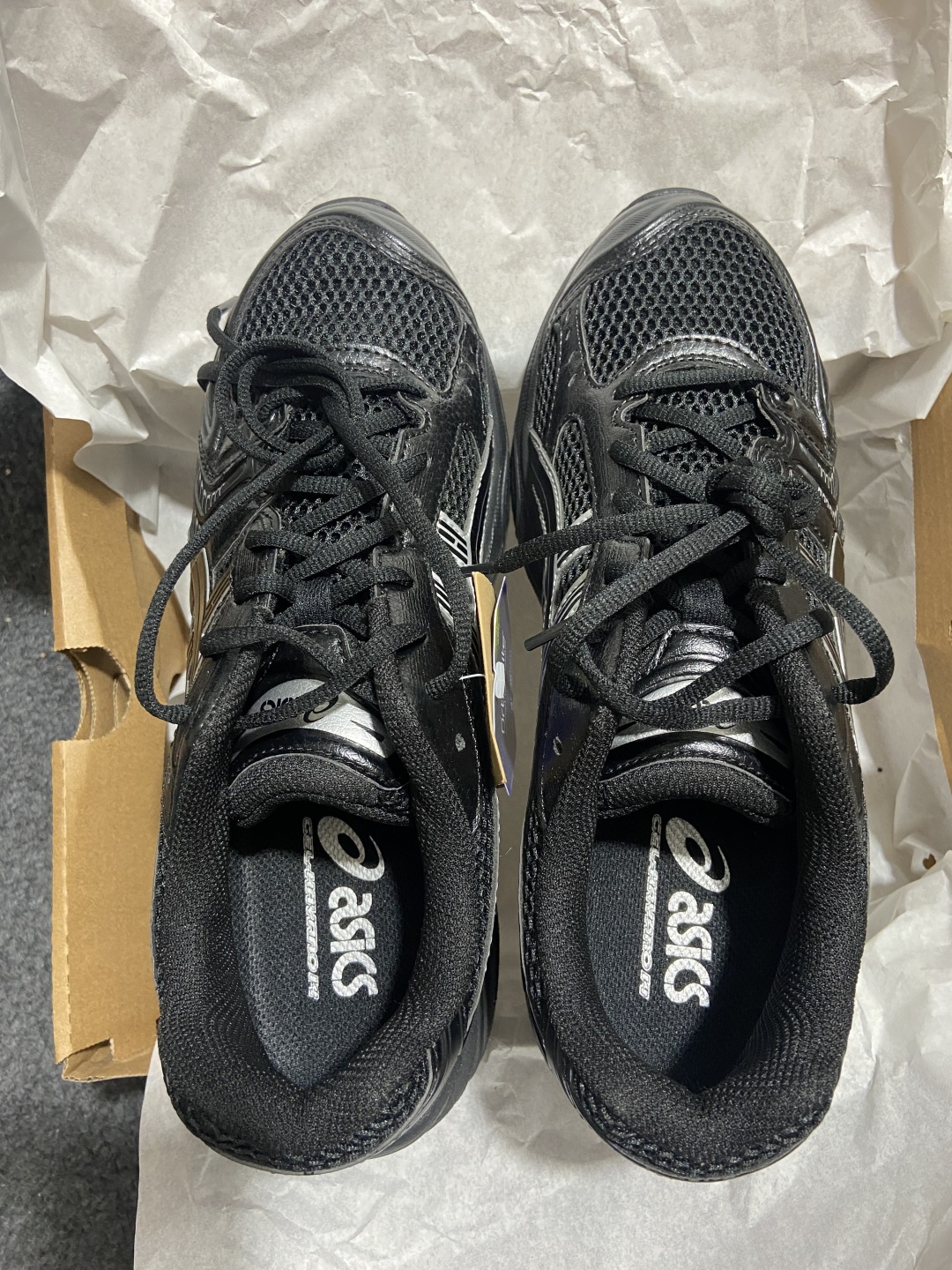 Asics 尺码36-47

纯原版出品-Asics Gel Kayano 14 Black Pure 