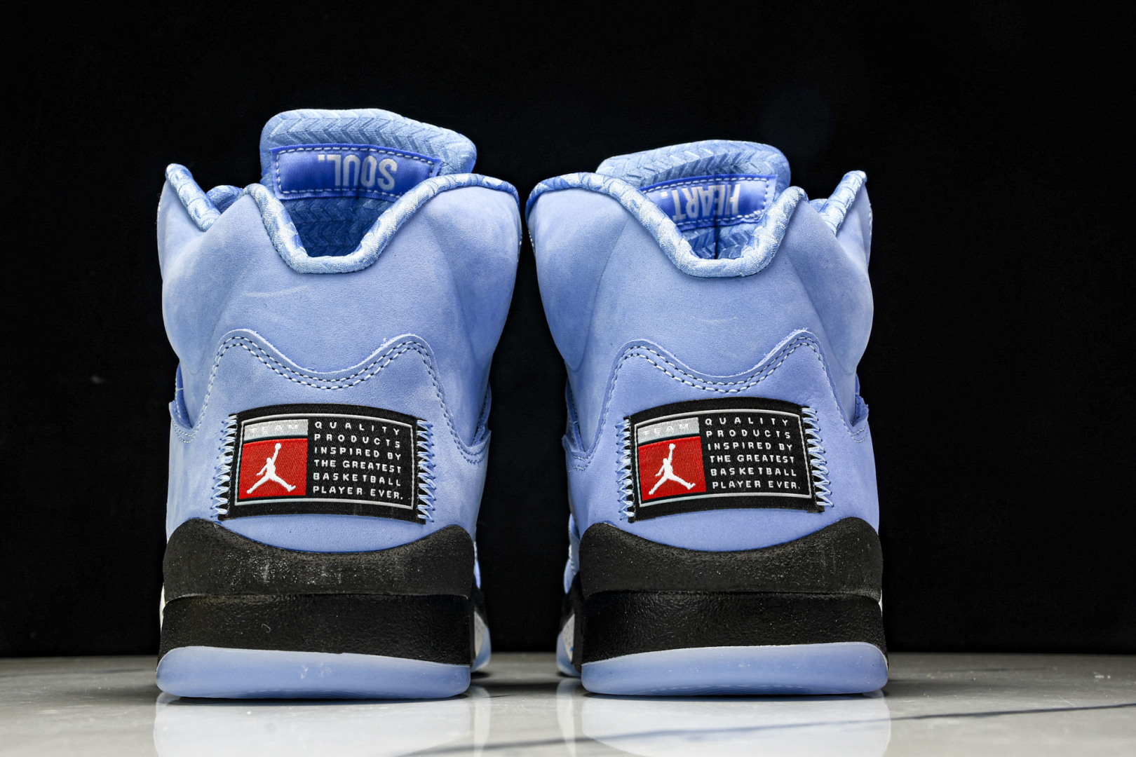 AJ5蓝 尺码40-47.5

纯原版出品-Air Jordan 5 Retro University 
