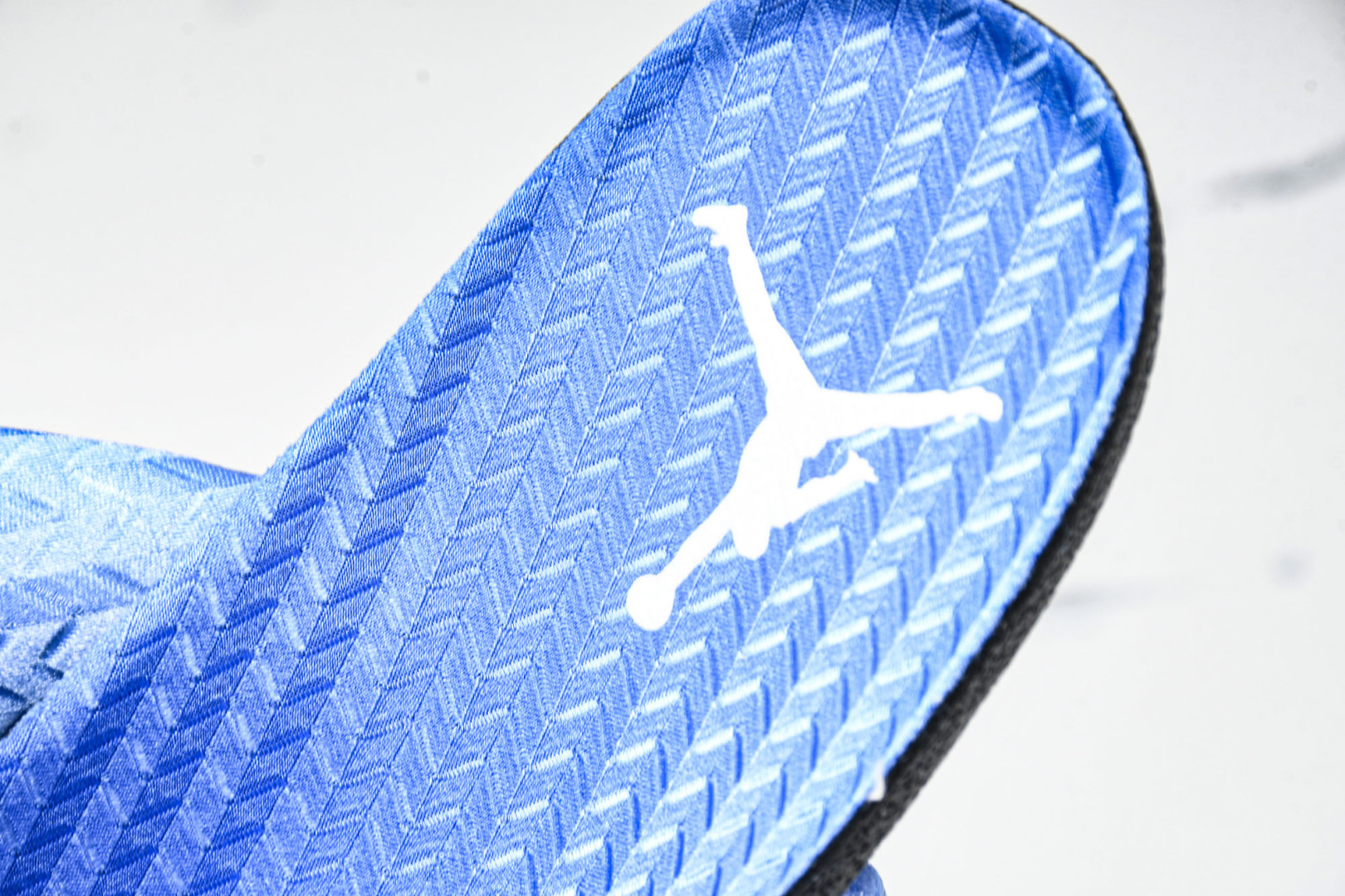 AJ5蓝 尺码40-47.5

纯原版出品-Air Jordan 5 Retro University 