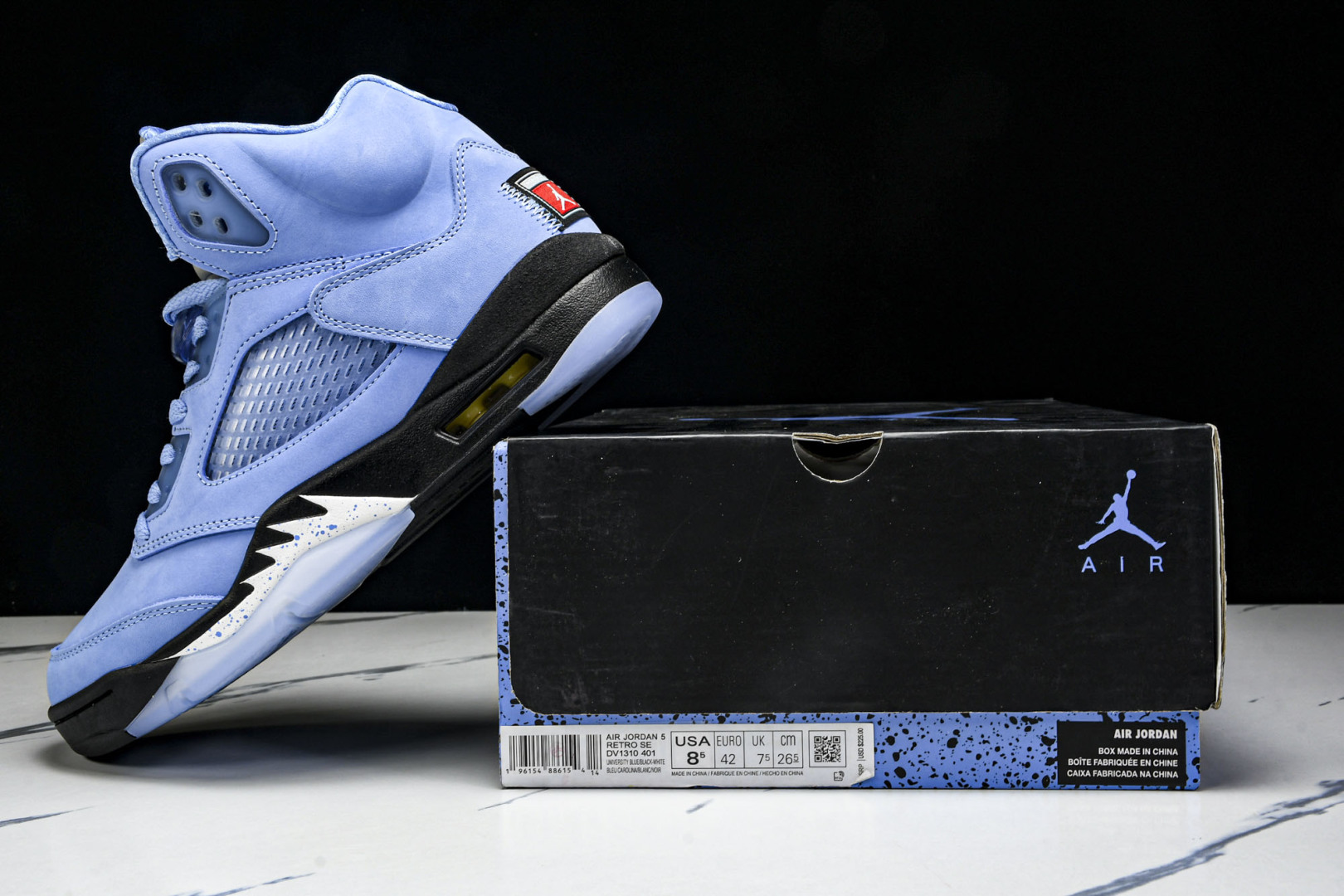 AJ5蓝 尺码40-47.5

纯原版出品-Air Jordan 5 Retro University 