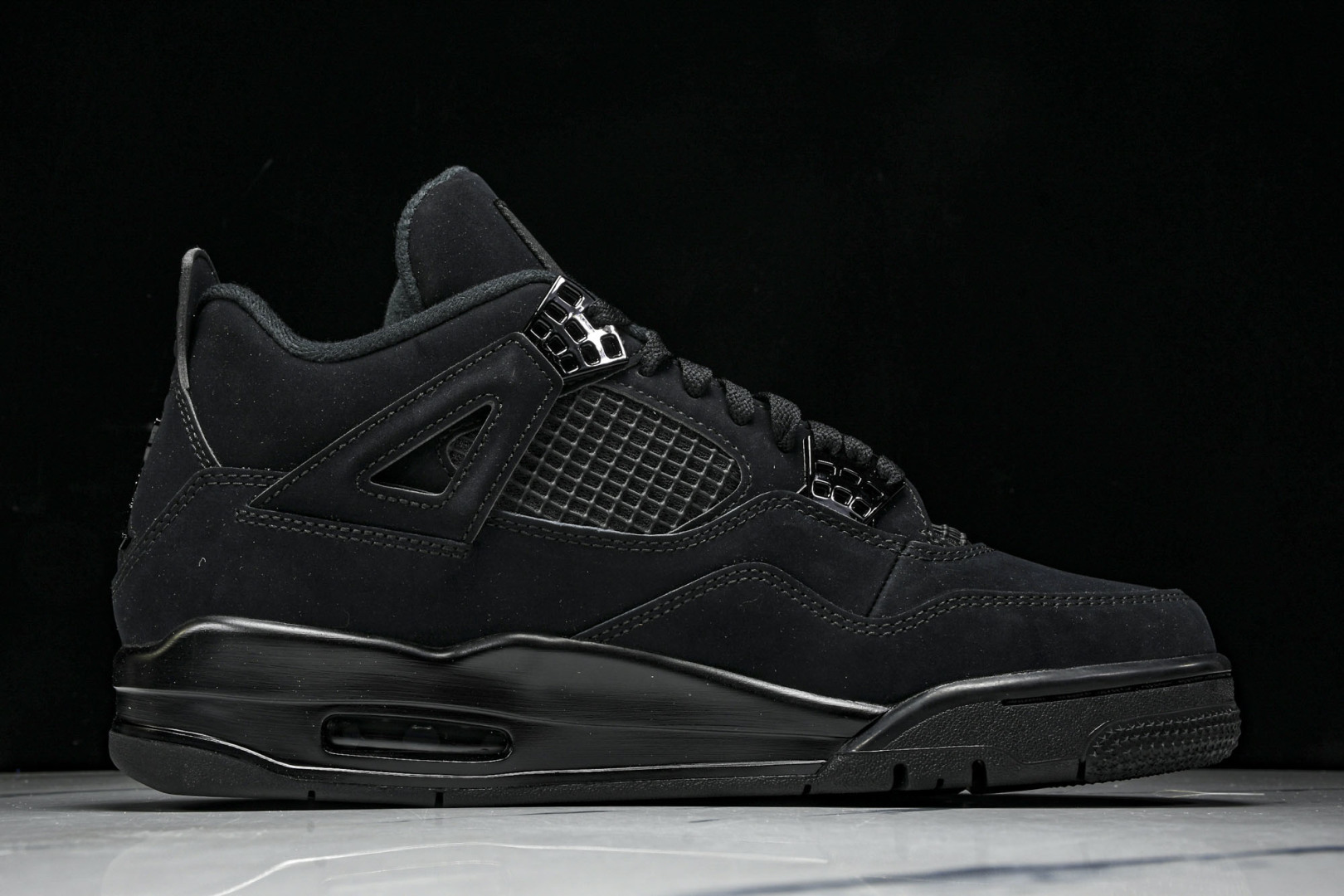 AJ4黑猫 尺码40-47.5

纯原版出品-Air Jordan 4 Black Cat AJ4 黑猫