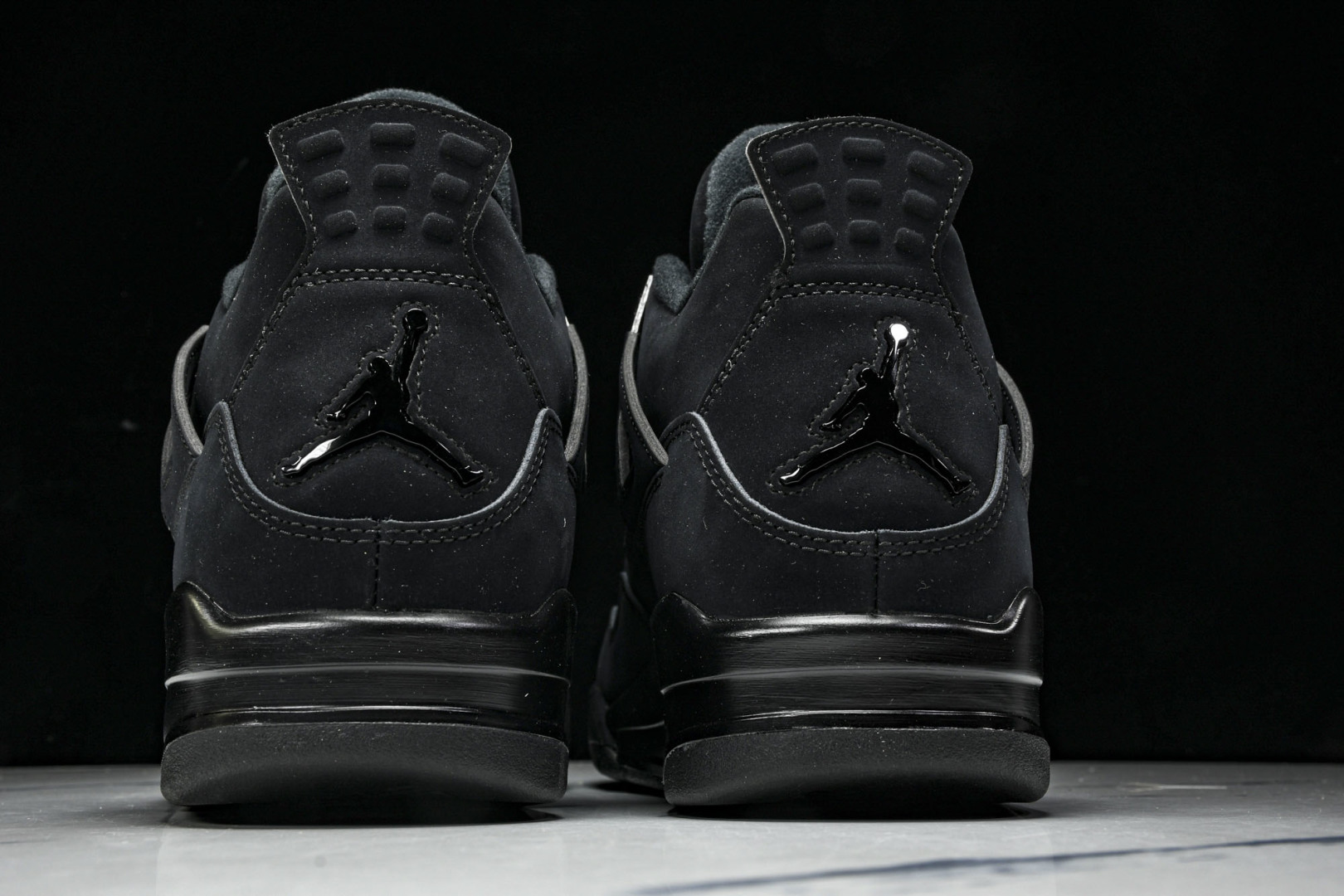 AJ4黑猫 尺码40-47.5

纯原版出品-Air Jordan 4 Black Cat AJ4 黑猫