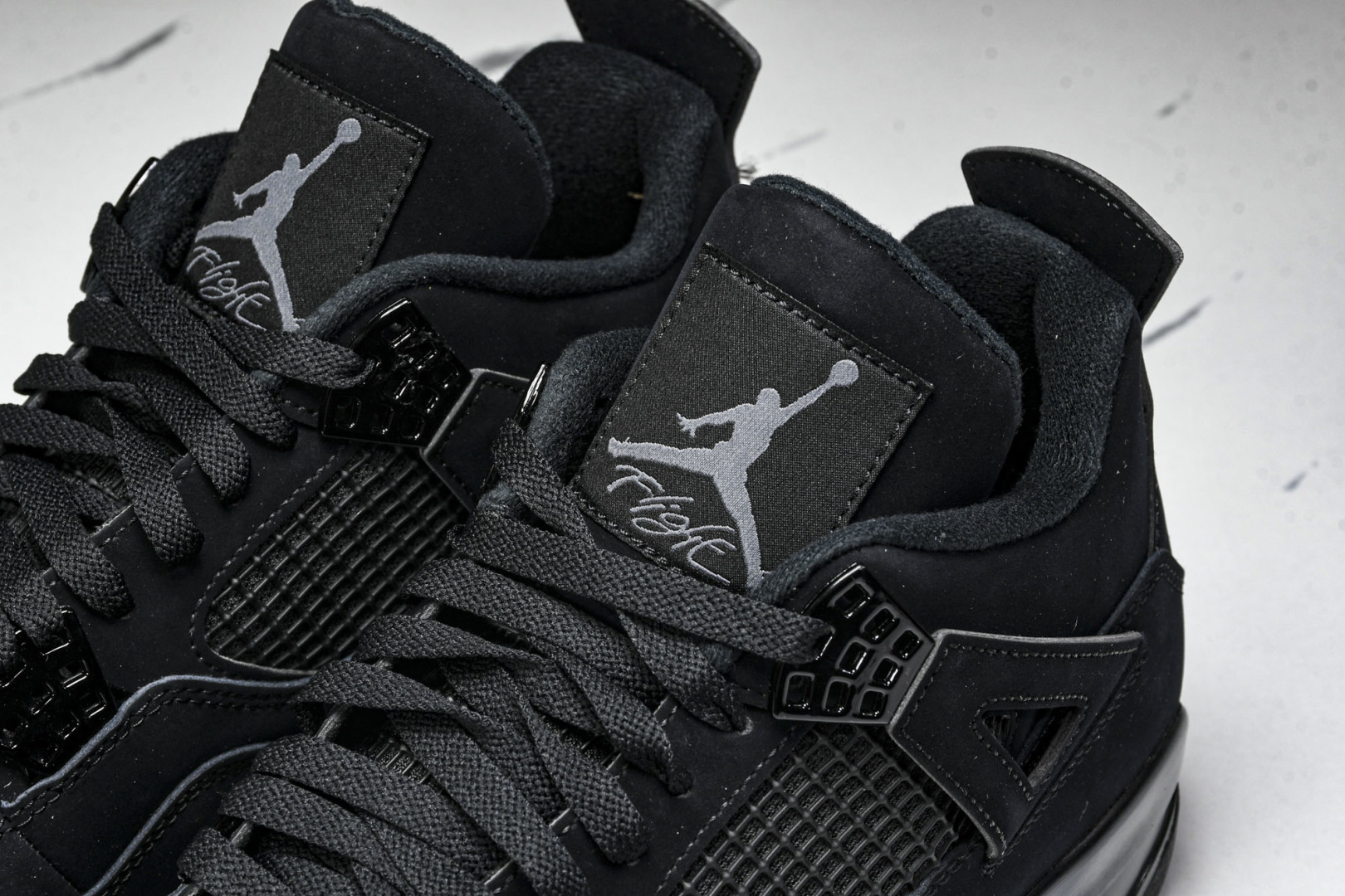 AJ4黑猫 尺码40-47.5

纯原版出品-Air Jordan 4 Black Cat AJ4 黑猫