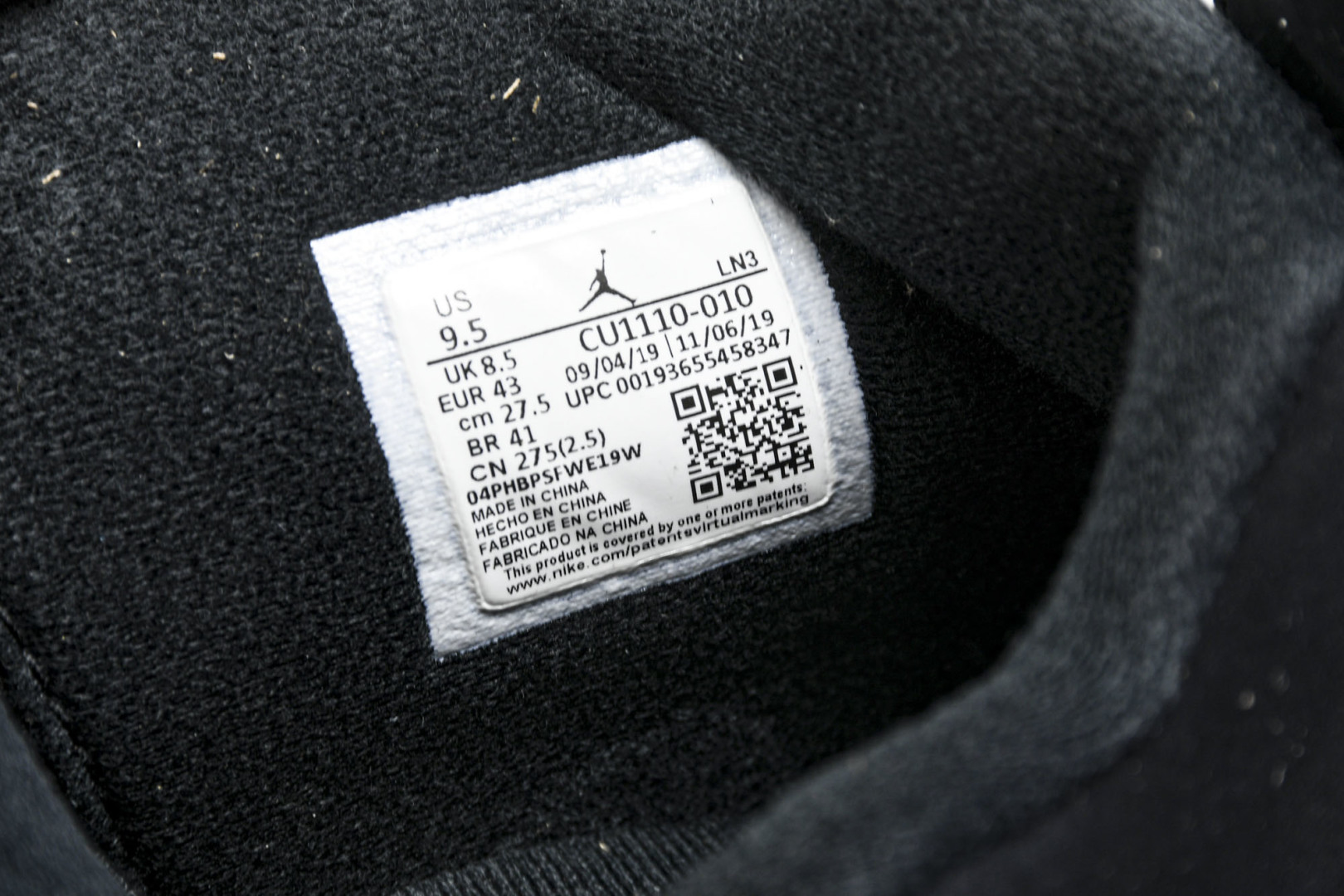 AJ4黑猫 尺码40-47.5

纯原版出品-Air Jordan 4 Black Cat AJ4 黑猫