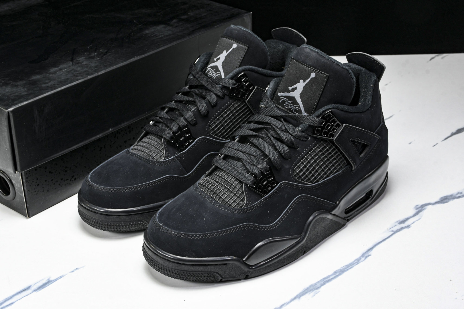 AJ4黑猫 尺码40-47.5

纯原版出品-Air Jordan 4 Black Cat AJ4 黑猫