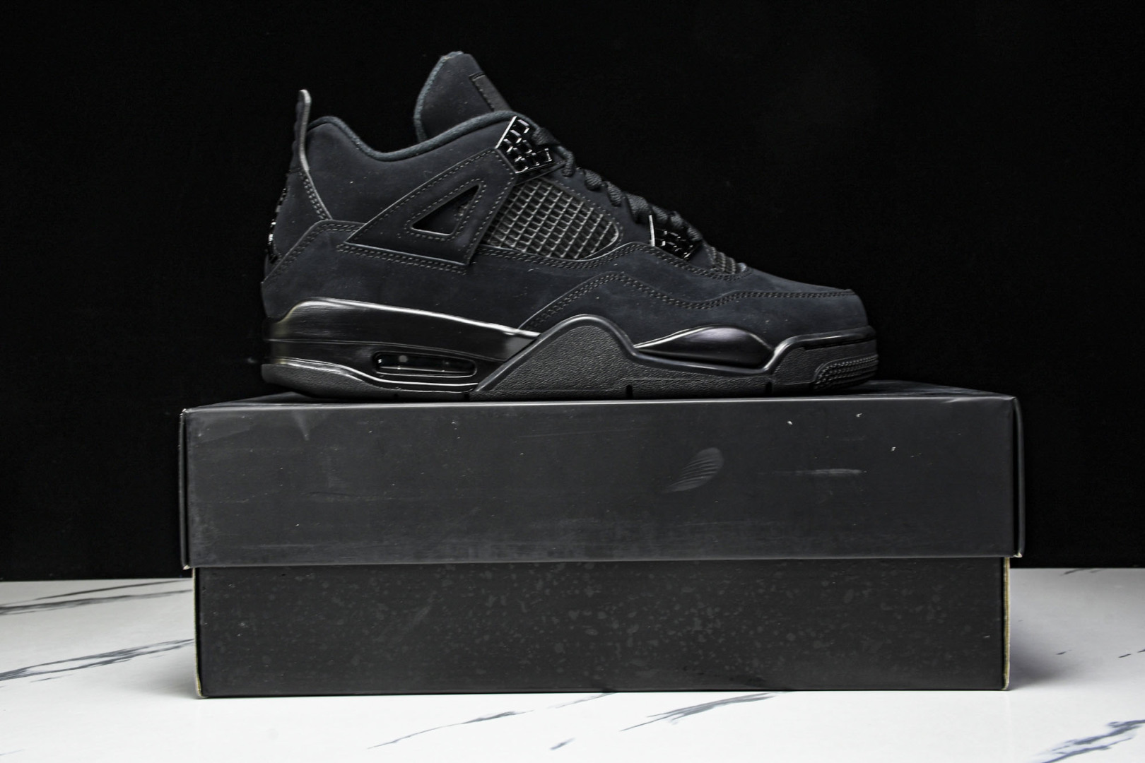 AJ4黑猫 尺码40-47.5

纯原版出品-Air Jordan 4 Black Cat AJ4 黑猫