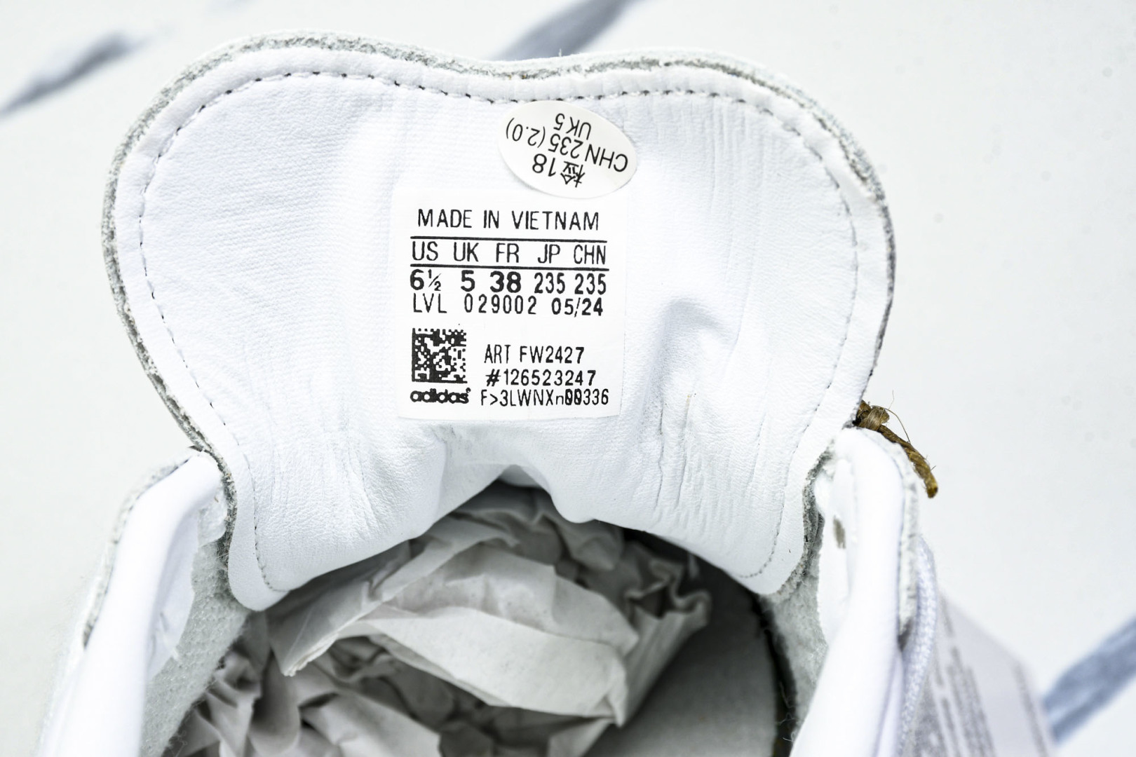  AD Originals 德训 三叶草 SAMBA VEGAN 男女休闲板鞋 FW2427 尺寸 36