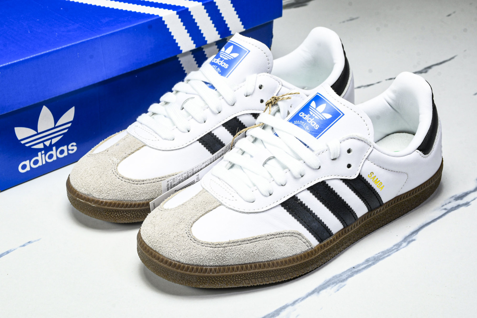  AD Originals 德训 三叶草 SAMBA VEGAN 男女休闲板鞋 FW2427 尺寸 36