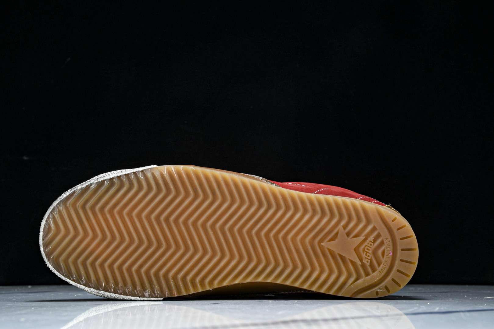 GGDB 尺码35-45

纯原版出品-Golden Goose True Star 25s最新款 小红