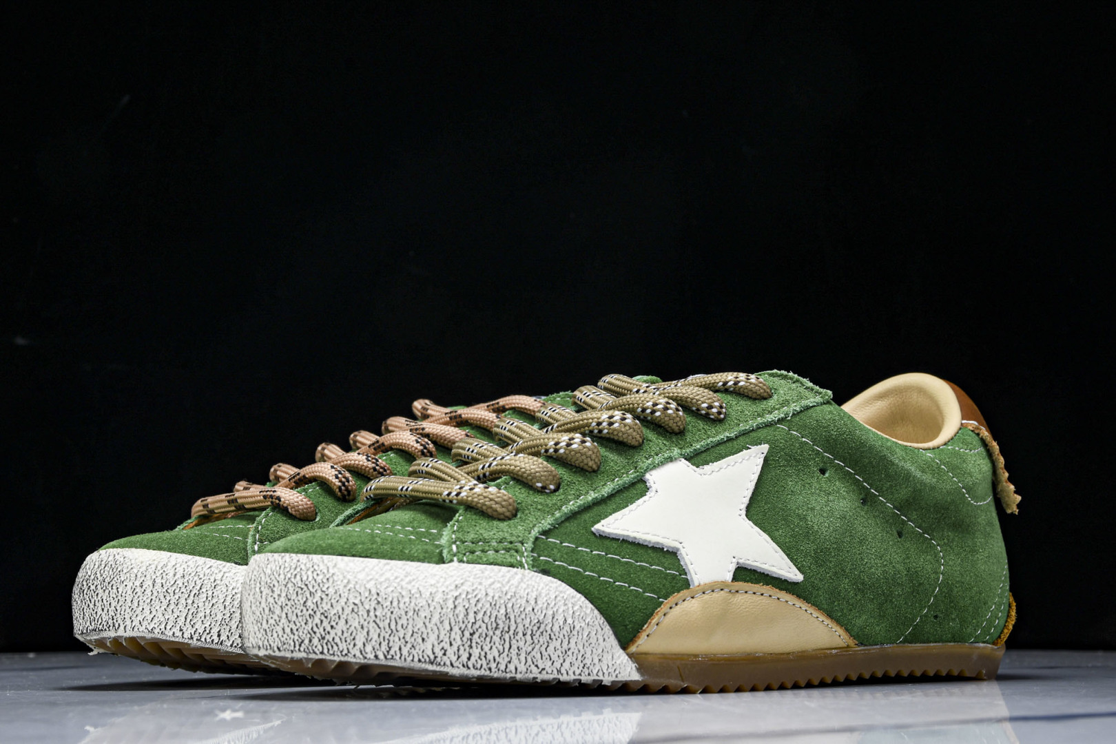 GGDB 尺码35-45

纯原版出品-Golden Goose True Star 25s最新款 小红
