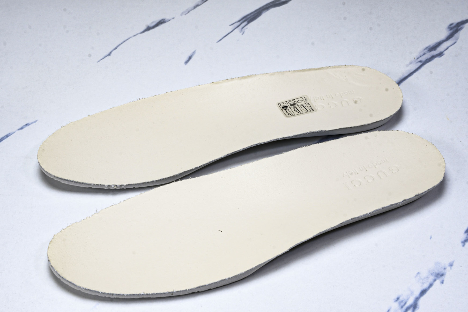 古驰 尺码39-45

纯原版出品-Gucci 古驰 拼接皮革压花粒面纹理低帮运动鞋板鞋男款  YZ02