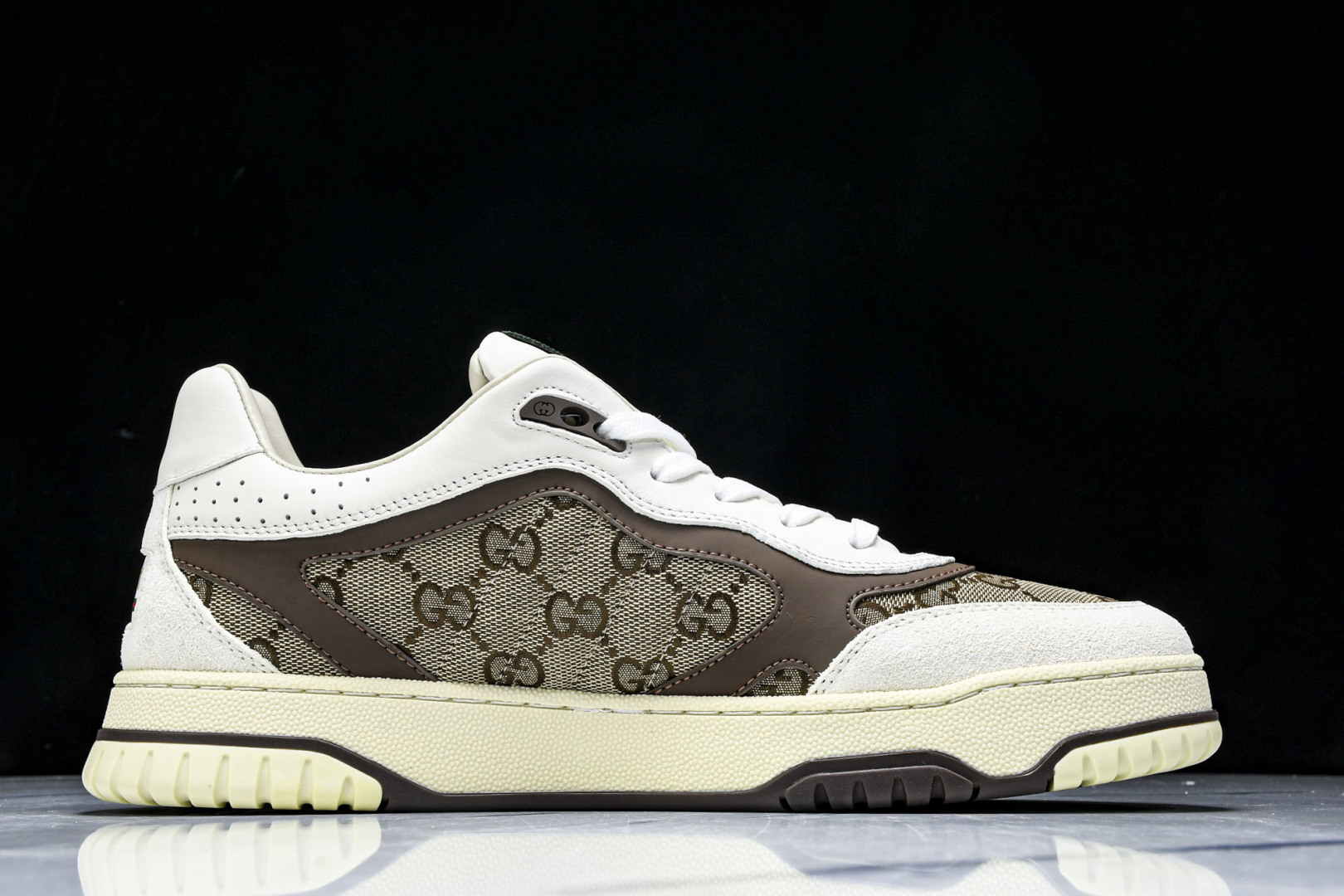 古驰 尺码39-45

纯原版出品-古驰Gucci Re-Web Leather Sneakers 系列