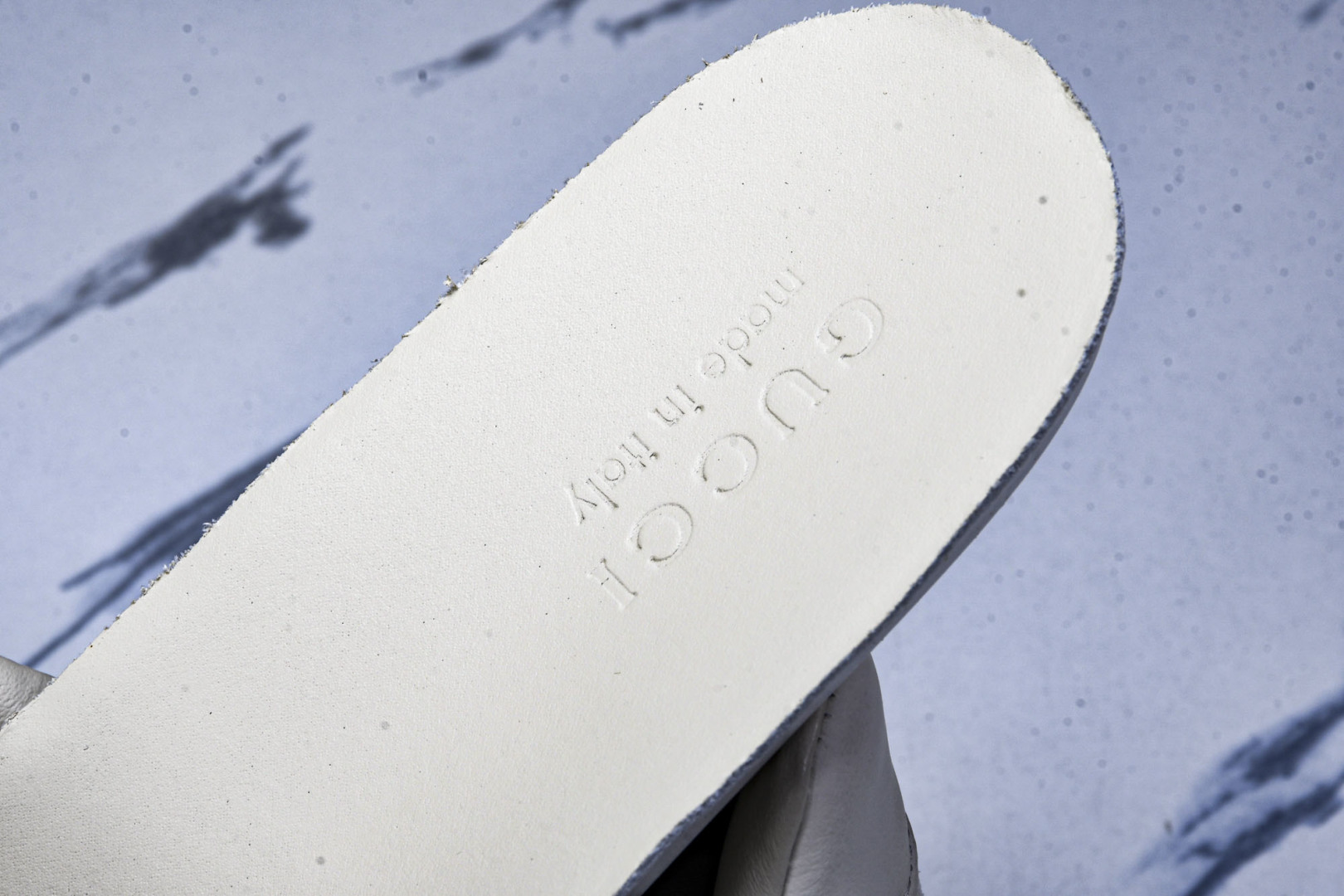 古驰 尺码39-45

纯原版出品-古驰Gucci Re-Web Leather Sneakers 系列