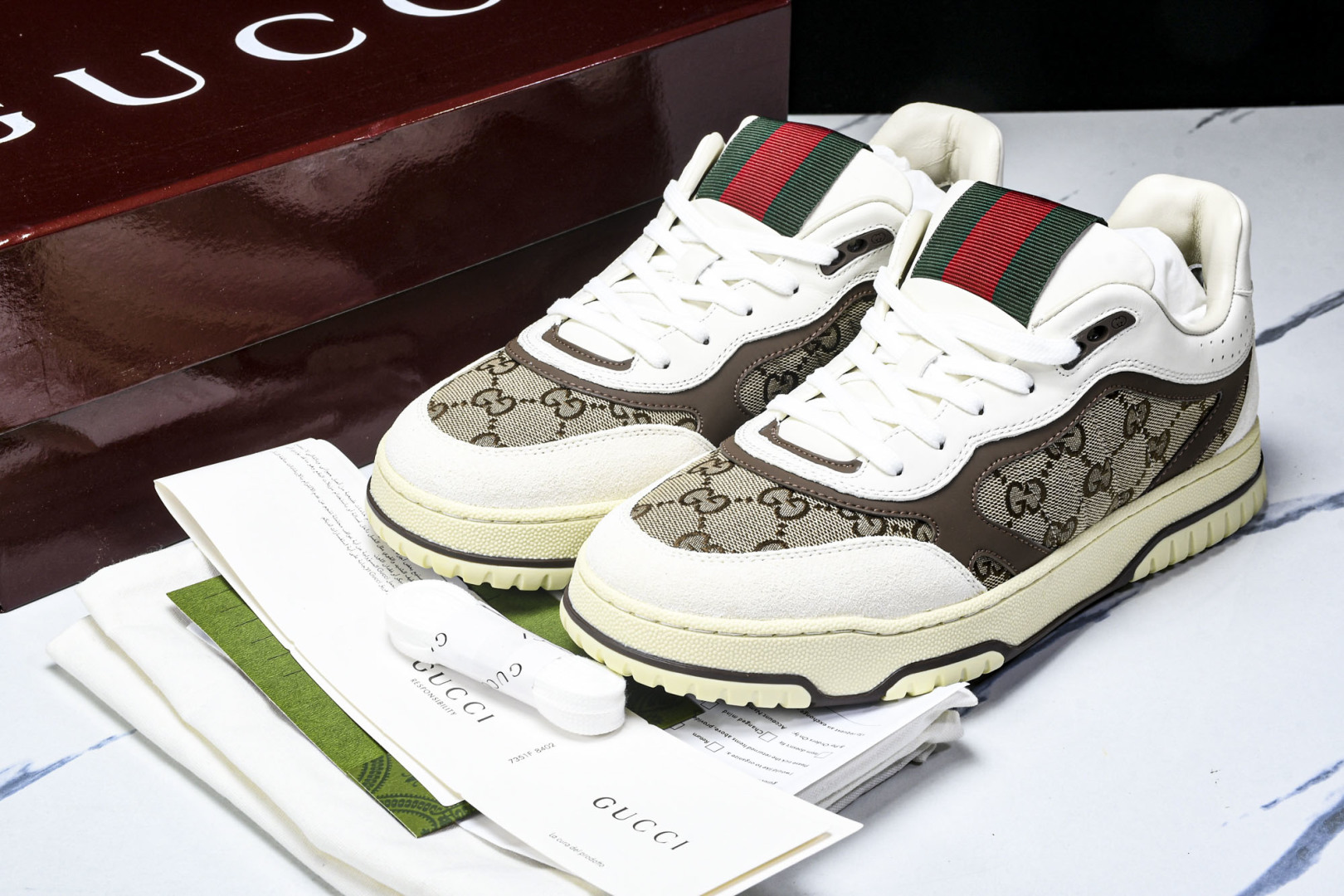 古驰 尺码39-45

纯原版出品-古驰Gucci Re-Web Leather Sneakers 系列
