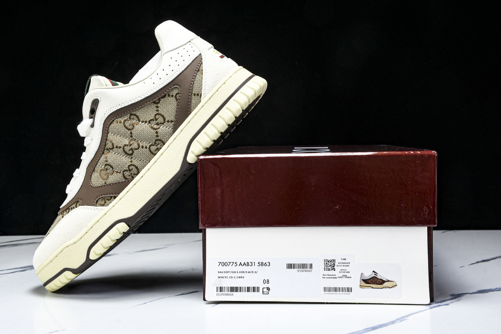 古驰 尺码39-45

纯原版出品-古驰Gucci Re-Web Leather Sneakers 系列