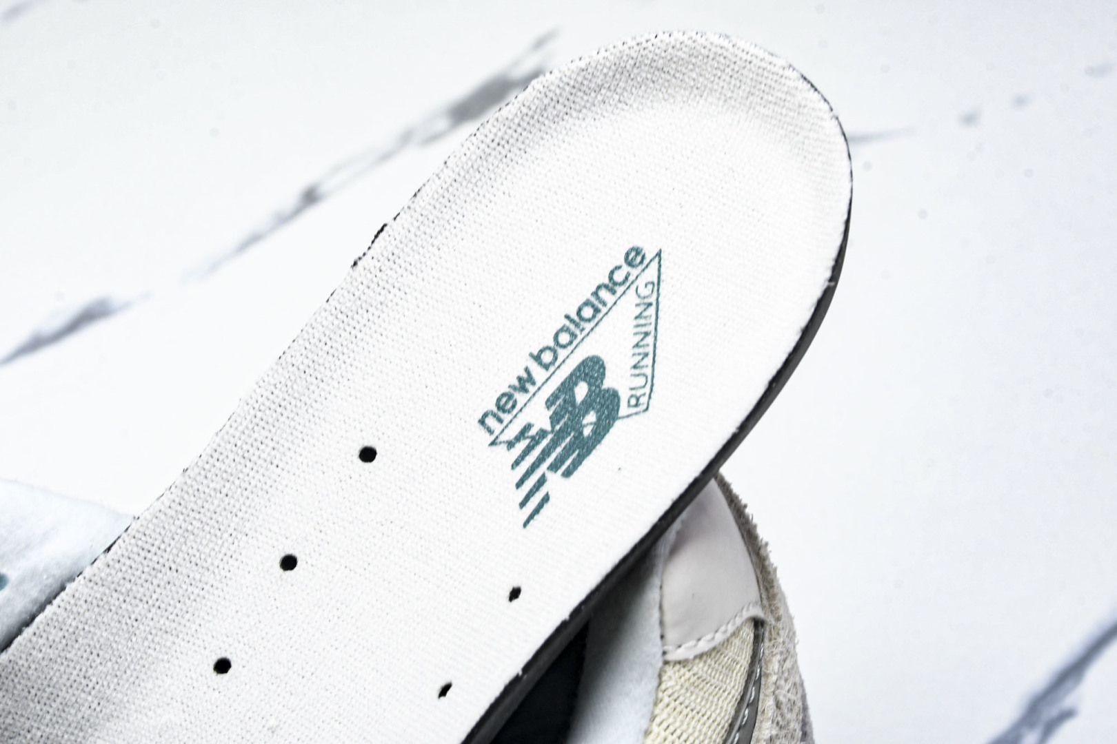  纯原 New Balance NB 2002R 灰白色 I2002REK 尺码 36 37 37.5 
