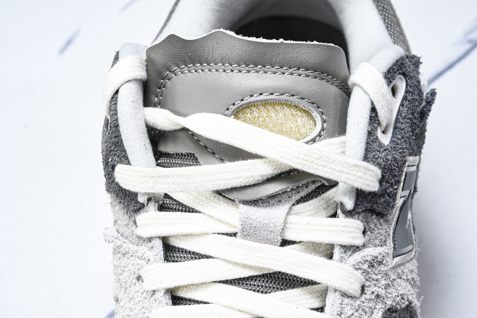 纯原 New Balance NB 2002R 灰色  M2002RDA 尺码 36 37 37.5 