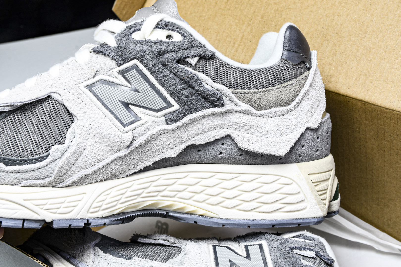  纯原 New Balance NB 2002R 灰色  M2002RDA 尺码 36 37 37.5 