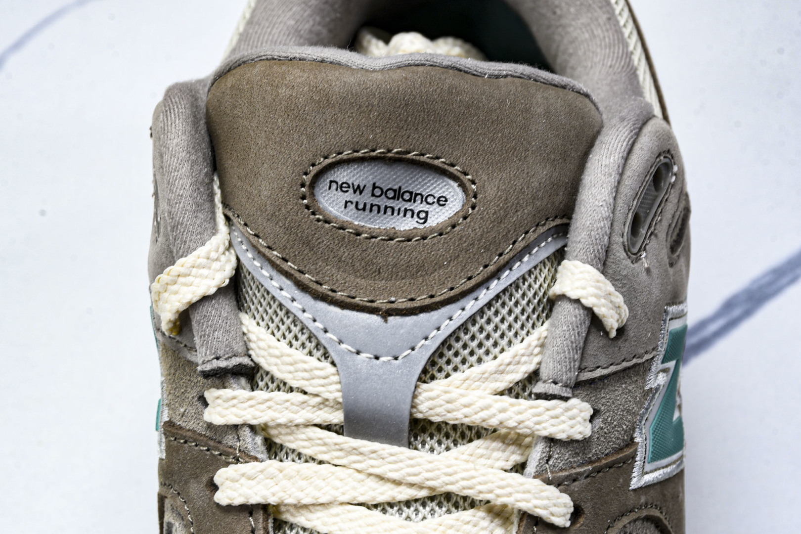  纯原 New Balance NB 2002R 米棕绿  M2002RAM 尺码 36 37 37.5