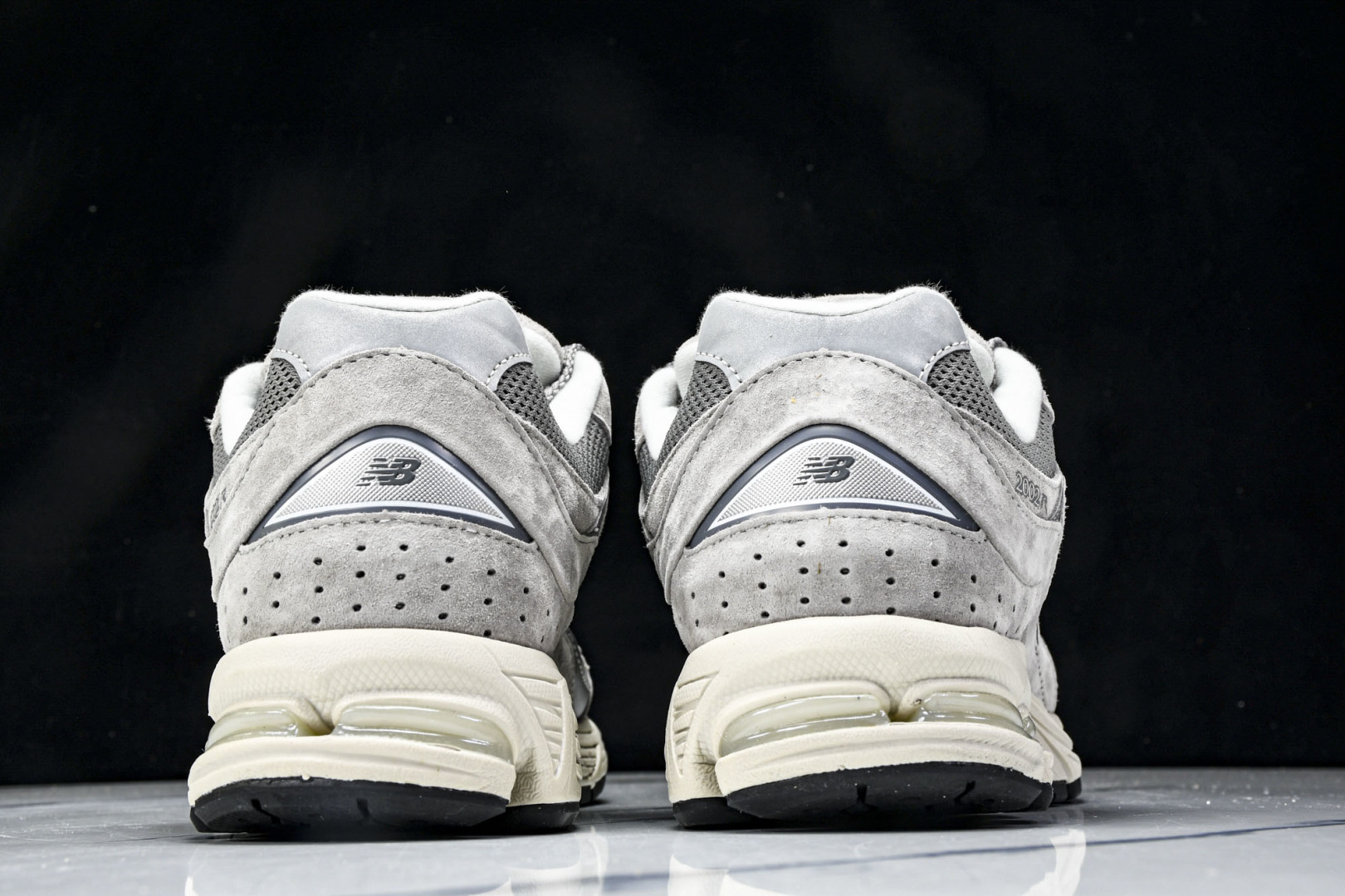  纯原 New Balance NB 2002R 浅灰色  ML2002RC 尺码 36 37 37.5