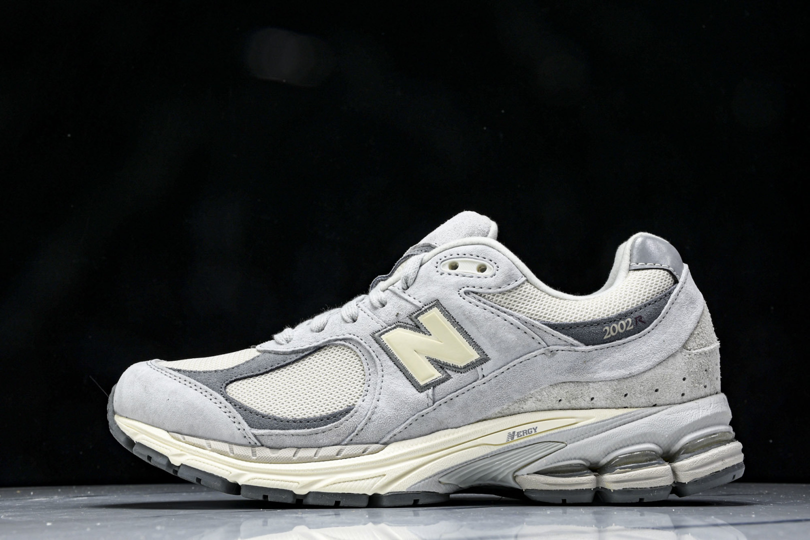  纯原 New Balance NB 2002R 浅米灰色 M2002RLN 尺码 36 37 37.5