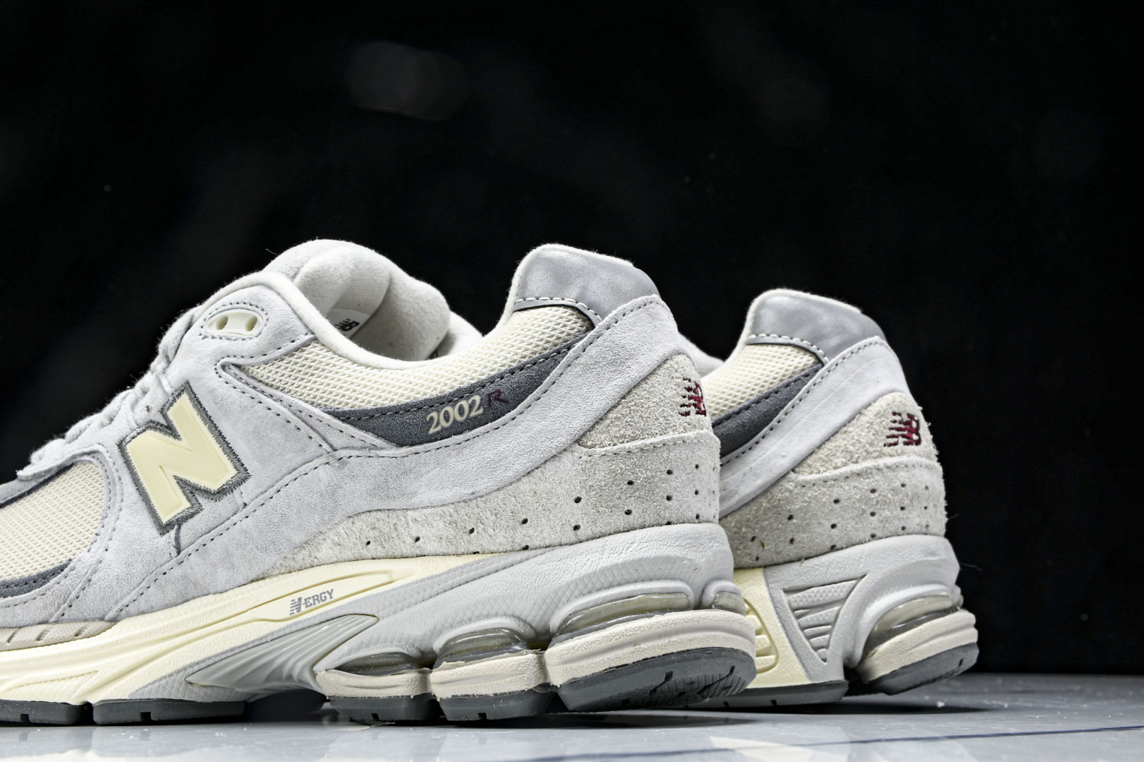  纯原 New Balance NB 2002R 浅米灰色 M2002RLN 尺码 36 37 37.5