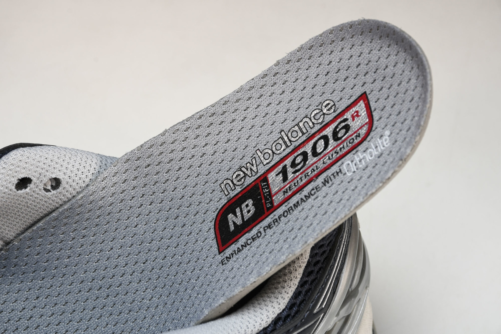  New Balance 1906系列复古老爹风休闲运动慢跑鞋 M1906RCA 尺码 36 37 37